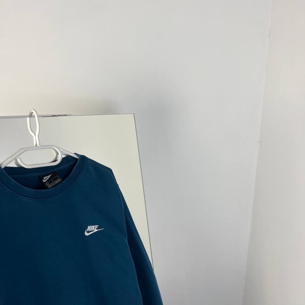 Nike Vintage Y2K Nike Mini Logo Oversized Sweatshirt Streetwear Size US L / EU 52-54 / 3 - 2 Thumbnail