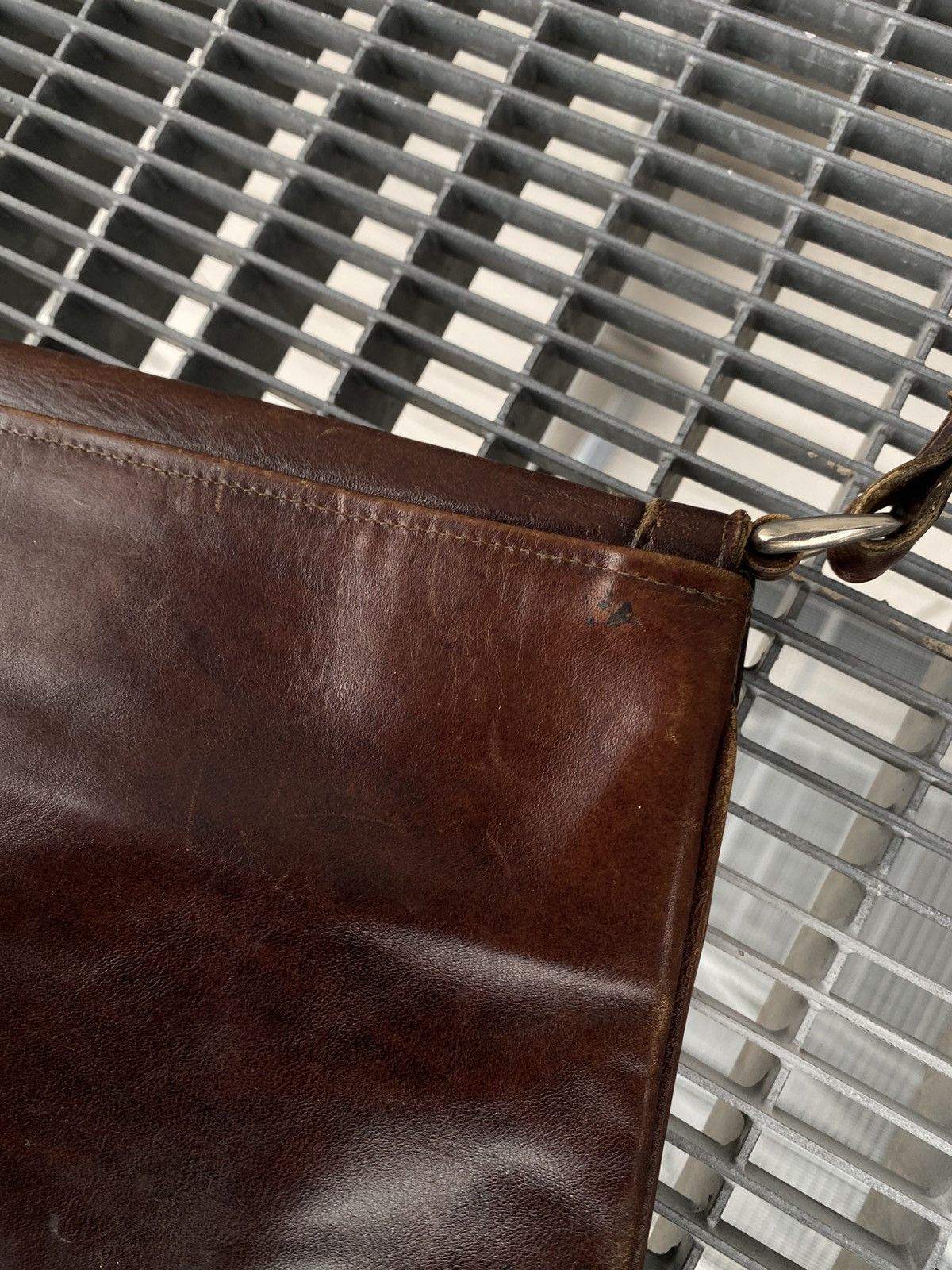 Balenciaga Vintage Archive Balenciaga Leather Crossbody Bag Size ONE SIZE - 18 Thumbnail
