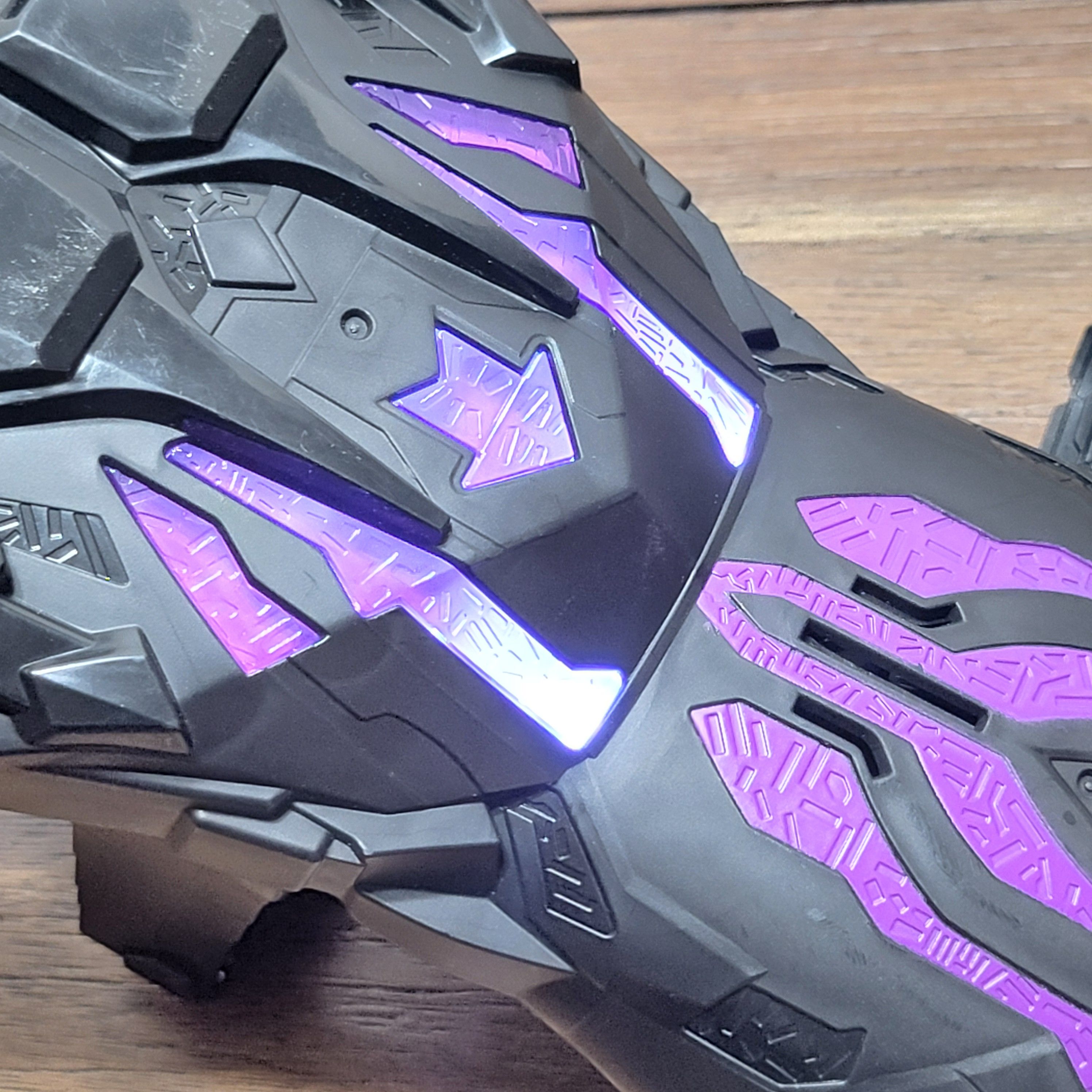 Marvel Comics Marvel Wakanda Adult Battle Claw w/ Lights & Sound Size ONE SIZE - 3 Thumbnail