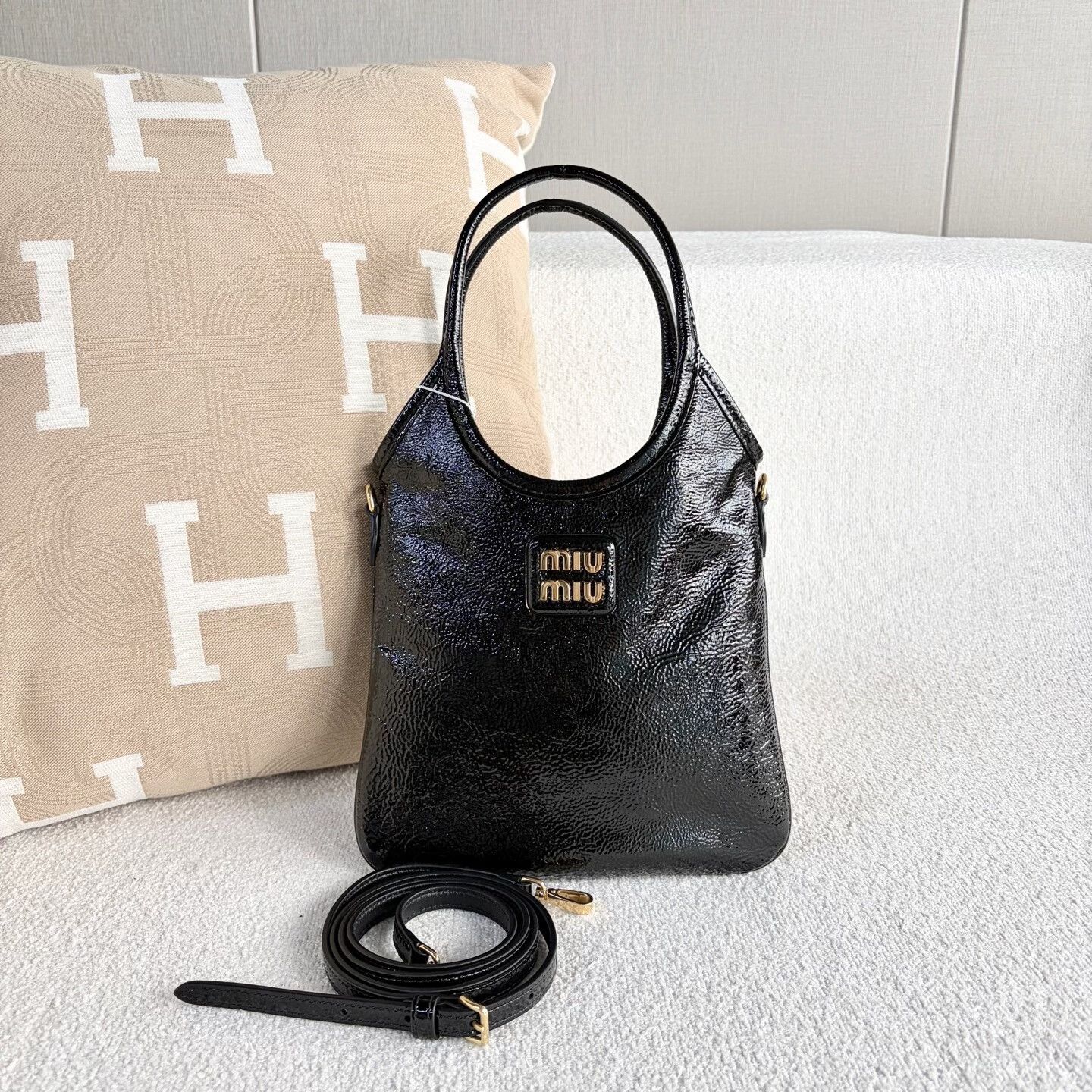 Miu Miu Pre-loved Bag Very good condition Size ONE SIZE - 1 Thumbnail