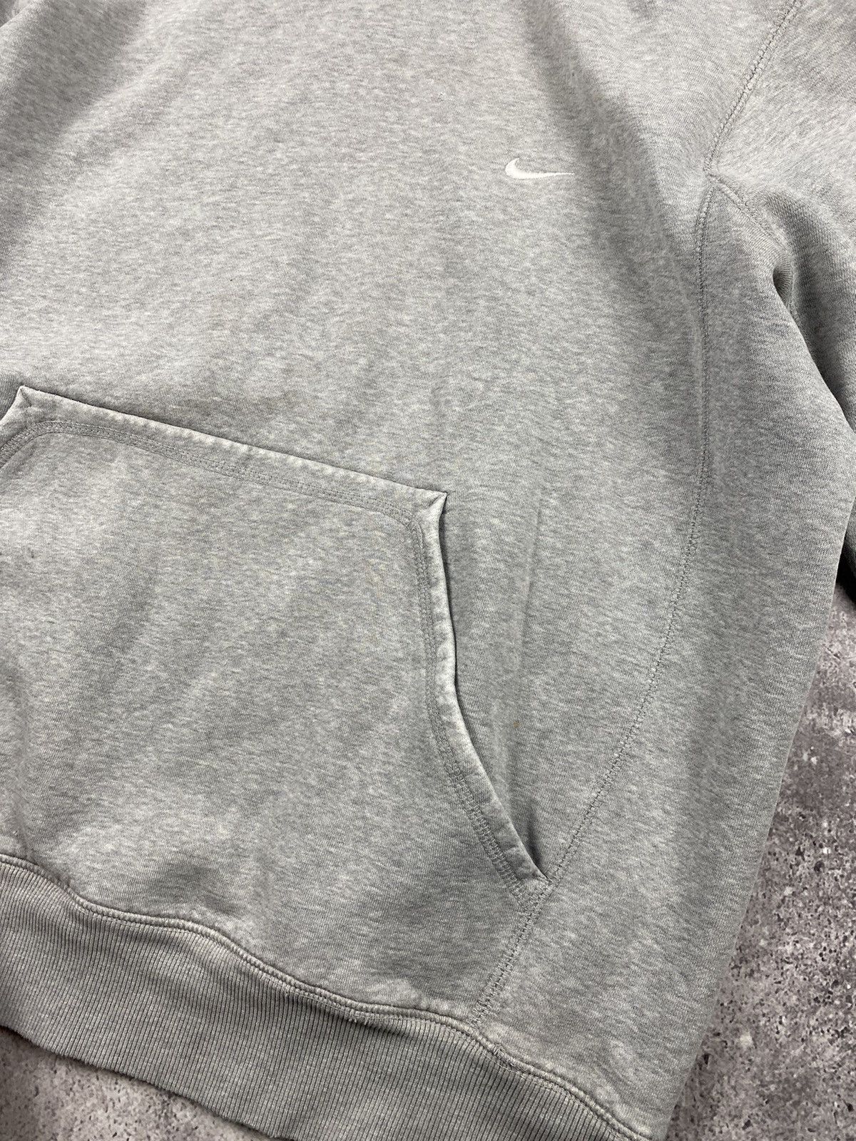 Nike × Vintage USA VINTAGE NIKE DISTRESSED THRASHED BAGGY HOODIE CREWNECK Size US XL / EU 56 / 4 - 4 Thumbnail