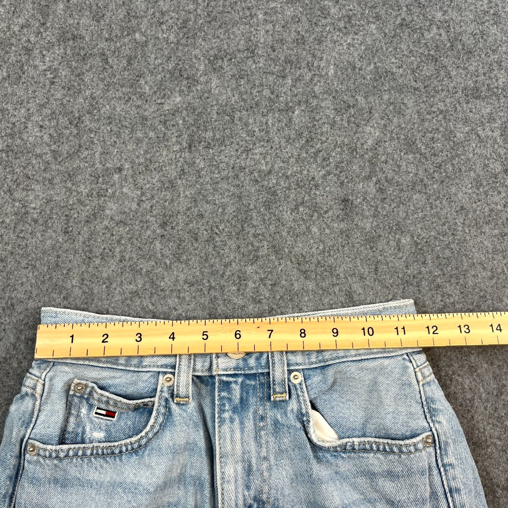 Tommy Hilfiger Tommy Hilfiger Womens Denim Shorts 24 UK 4 Blue Cut Offs Frayed Logo Hot Pants Denim Shorts Womens Blue Logo 90s? Size 27" / US 4 / IT 40 - 6 Thumbnail