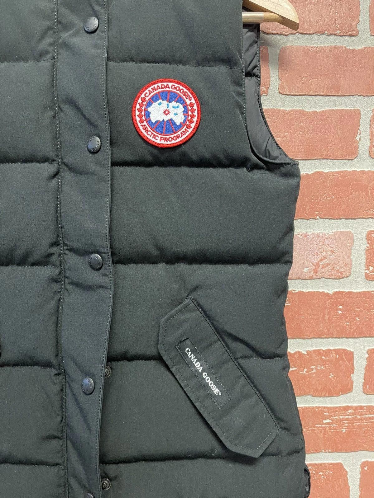 Canada Goose Size XS - Canada Goose Vest 2832L Black Size US XS / EU 42 / 0 - 4 Thumbnail