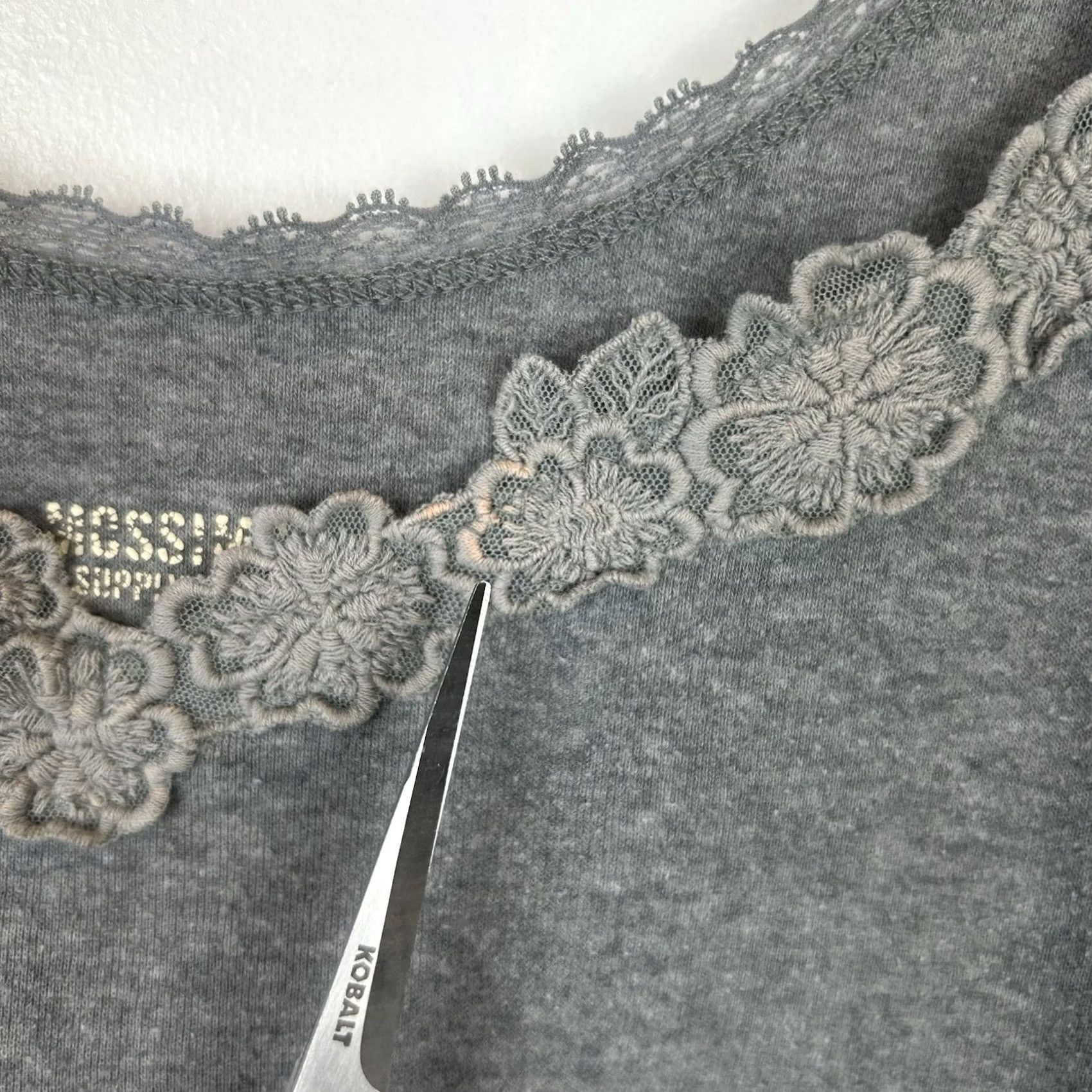 Mossimo VINTAGE Mossimo Tank Top Large Lace Trim Gray Elaina Gilbert Bella Swan Size L / US 10 / IT 46 - 7 Thumbnail
