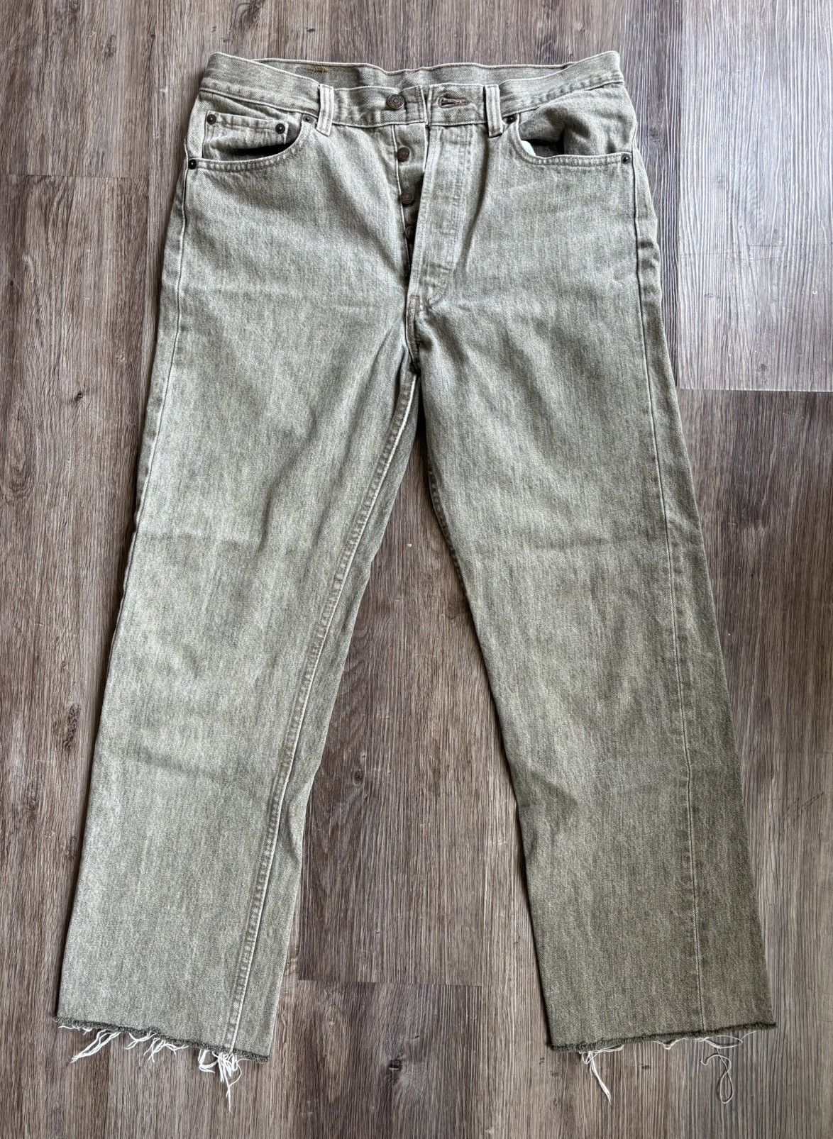 Levi's Vintage Moss Green 501 Chopped Size US 32 / EU 48 - 1 Thumbnail