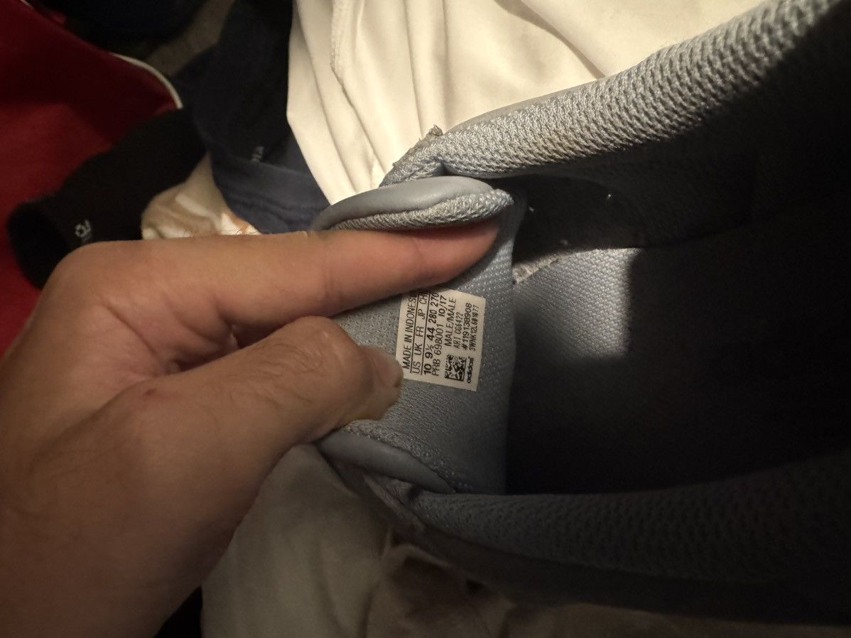 Yeezy Yeezy Calabasas Powerphase Grey Size US 10 / EU 43 - 7 Thumbnail