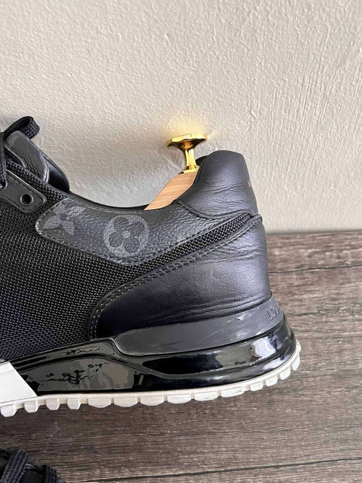 Louis Vuitton Run Away Sneakers - Black / White Size US 10.5 / EU 43-44 - 11 Thumbnail