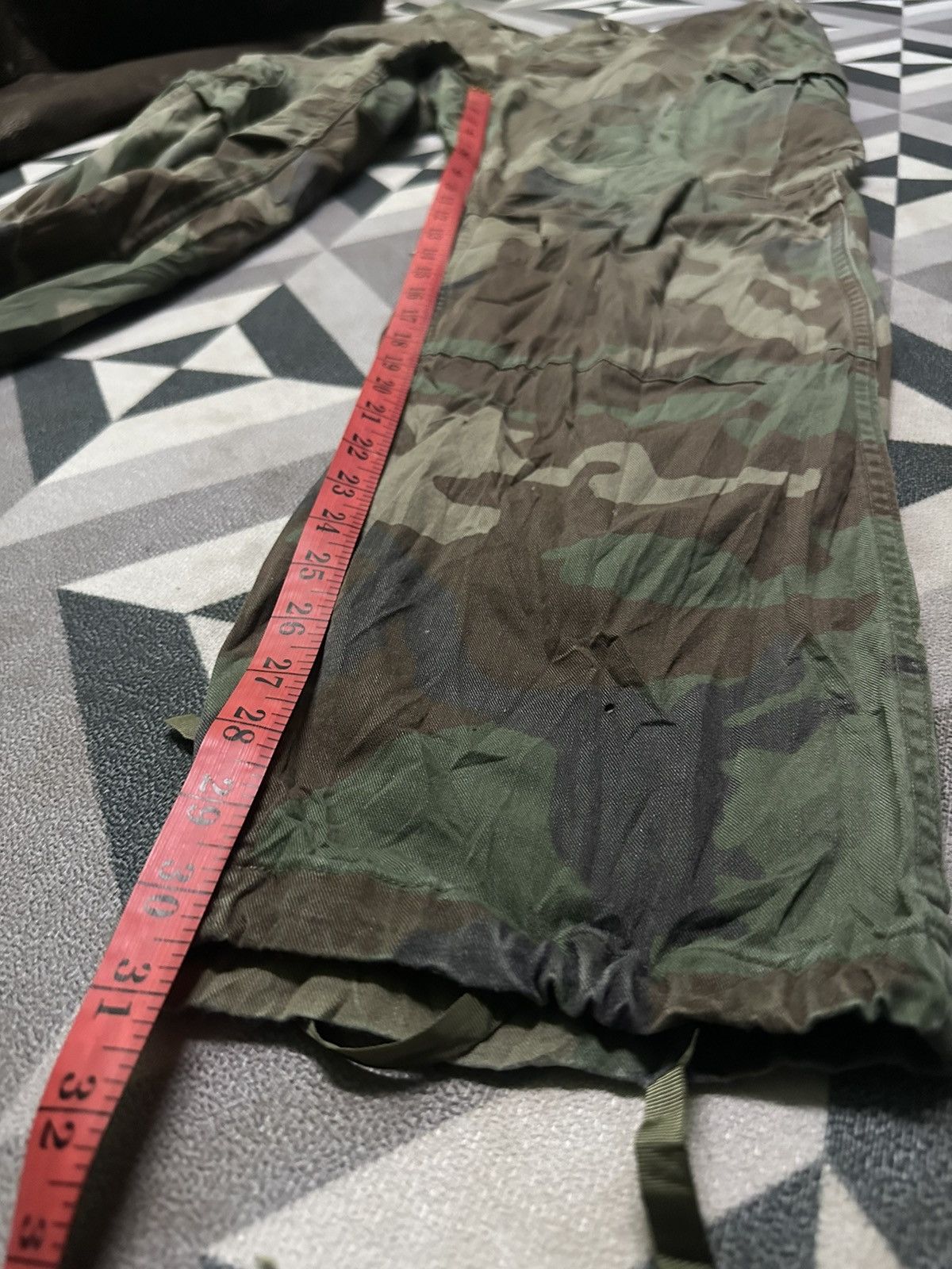 Vintage Vintage army camo cargo pants size 34 Size US 34 / EU 50 - 18 Thumbnail