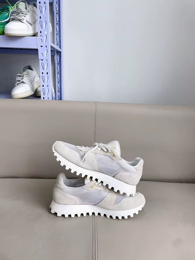 Louis Vuitton Louis Vuitton Louis Vuitton LV Runner Sneakers in White an Size US 10.5 / EU 43-44 - 5 Thumbnail