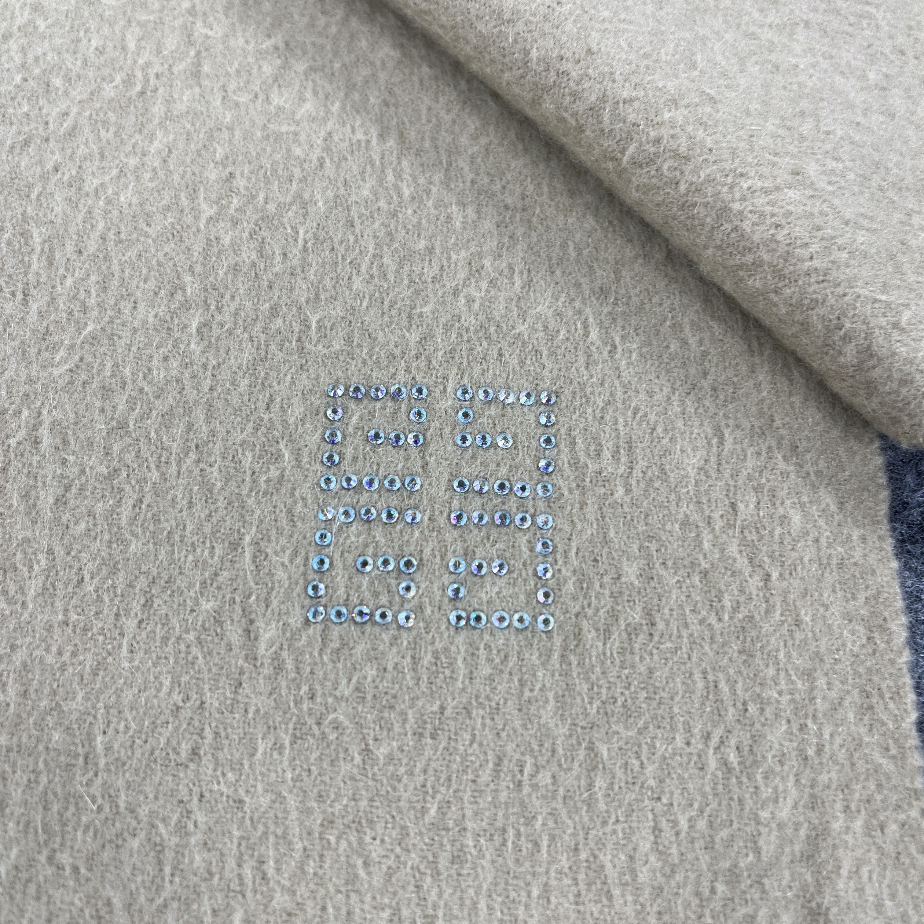 Givenchy × Vintage Givenchy Scarf / Muffler / Neckwear T996 Size ONE SIZE - 5 Thumbnail
