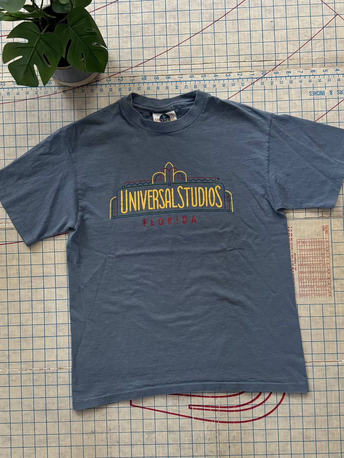 Vintage Vintage Universal Studios Florida Single Stitch Tee Small | Grailed