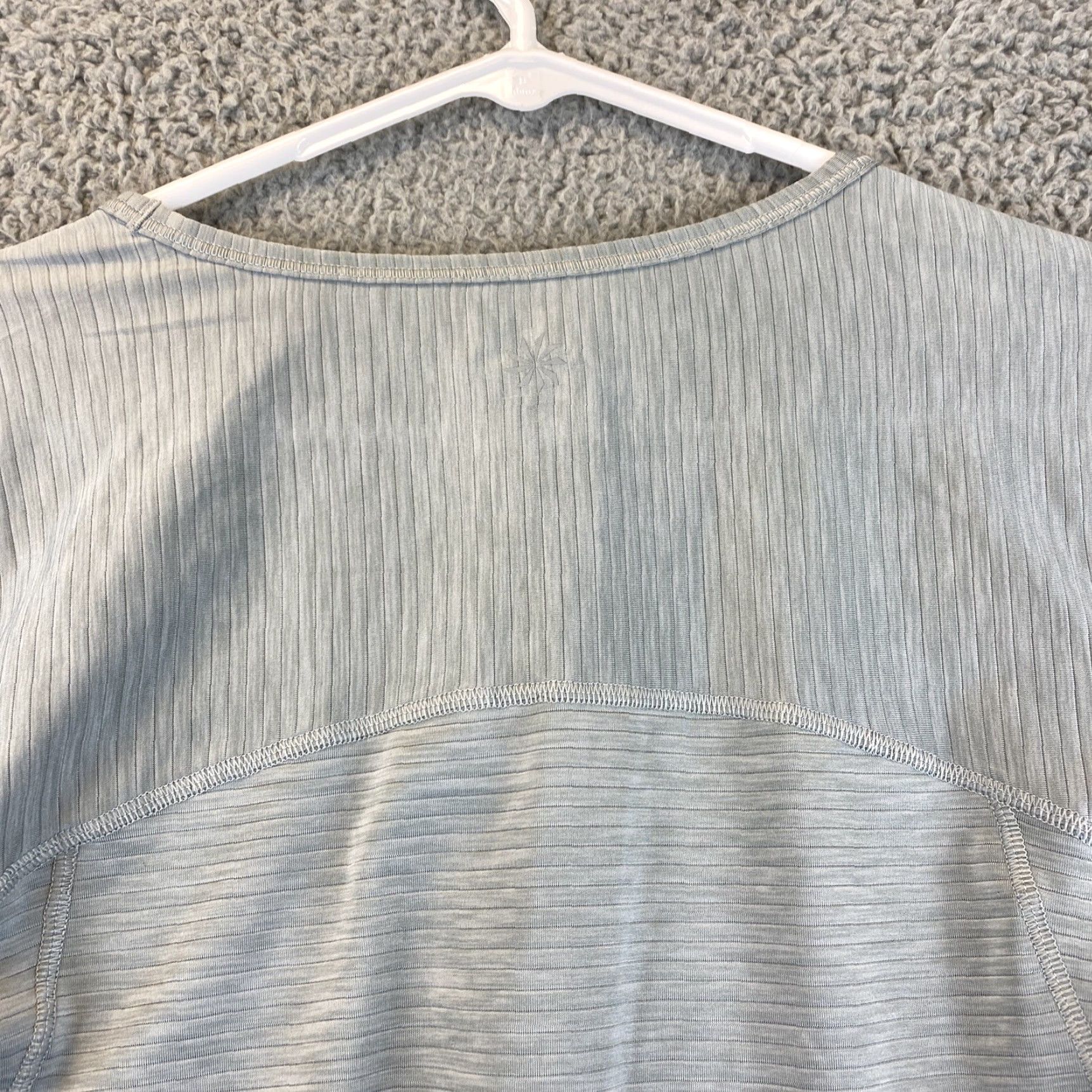 Athleta Athleta Seamless Long Sleeve Top S Women Yoga Workout Active Gray 53-15 Size S / US 4 / IT 40 - 7 Thumbnail