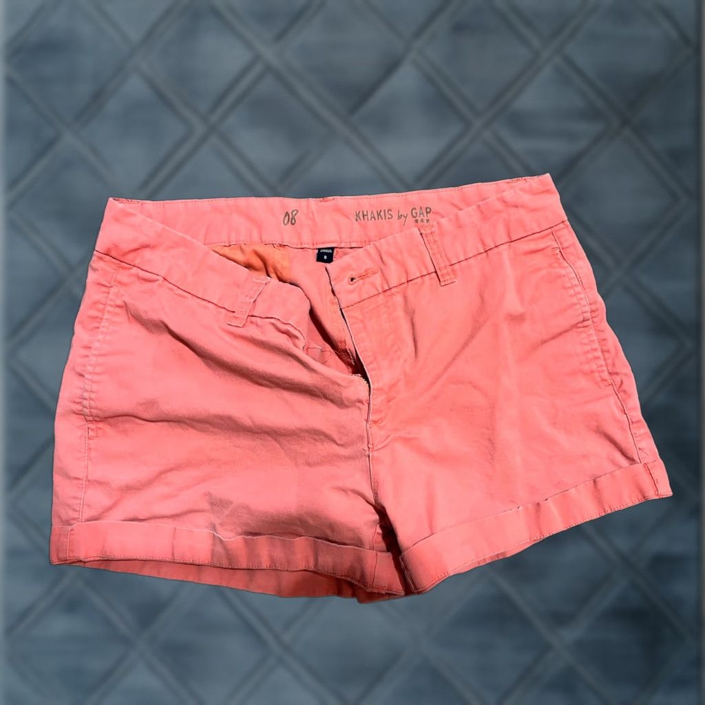 Gap GAP Pink Mid Rise Chino Shorts Women’s Size 8 3” Inseam Cotton Stretch Size 30" / US 8 / IT 44 - 1 Thumbnail