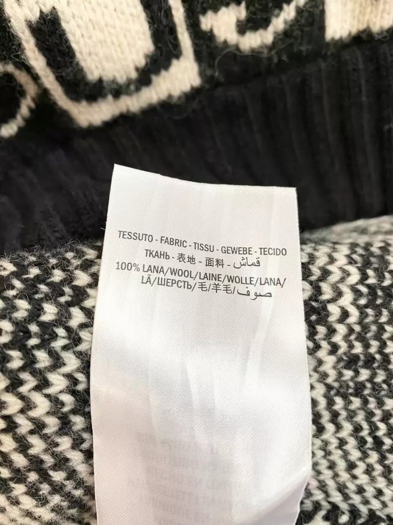 Gucci GucciZippered wool knitted jacket 2503-Nextarrow Size US L / EU 52-54 / 3 - 7 Thumbnail