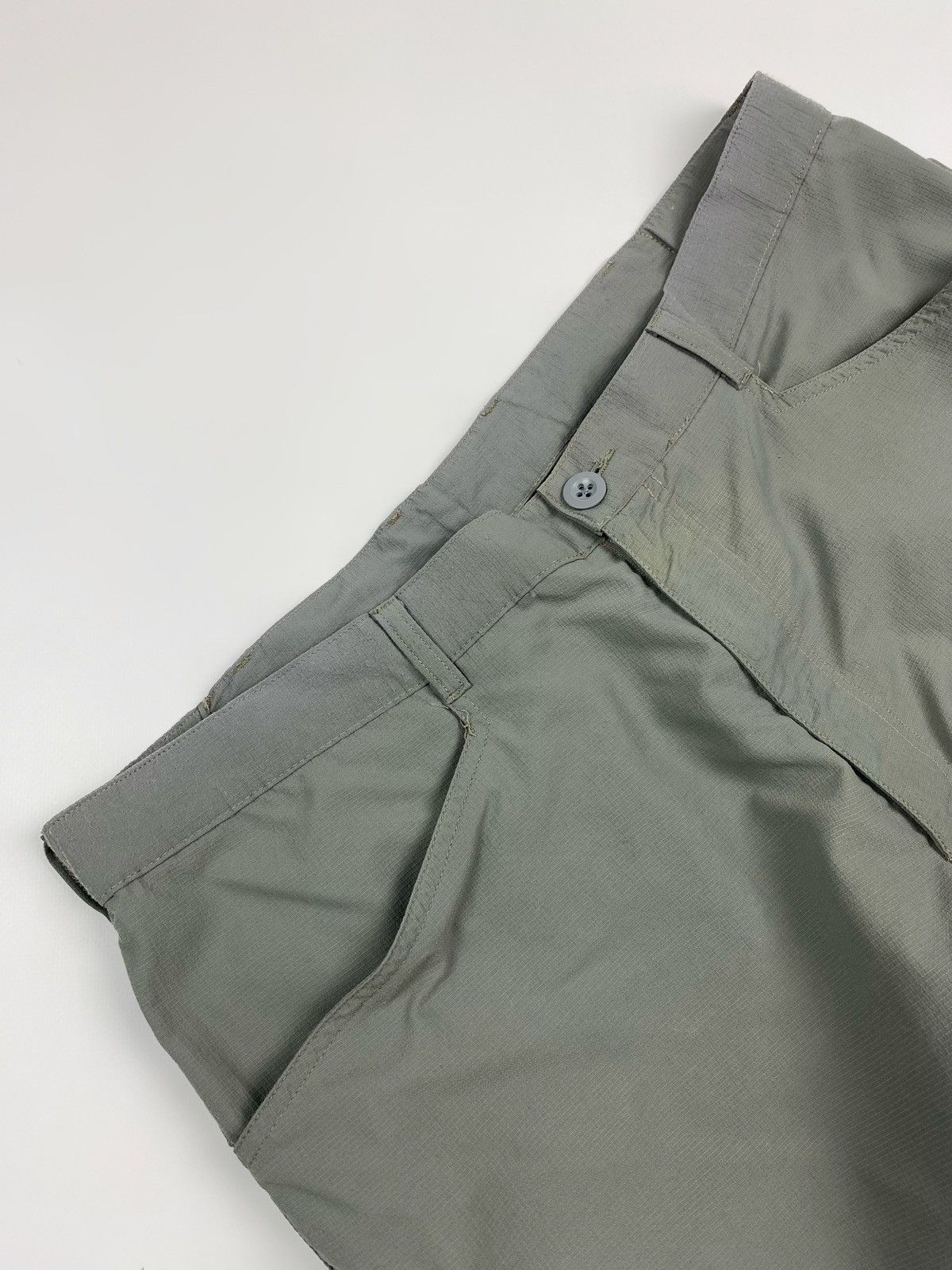 Patagonia 2000’s Distressed Patagonia Ripstop Nylon Hiking Pants Size US 36 / EU 52 - 5 Thumbnail