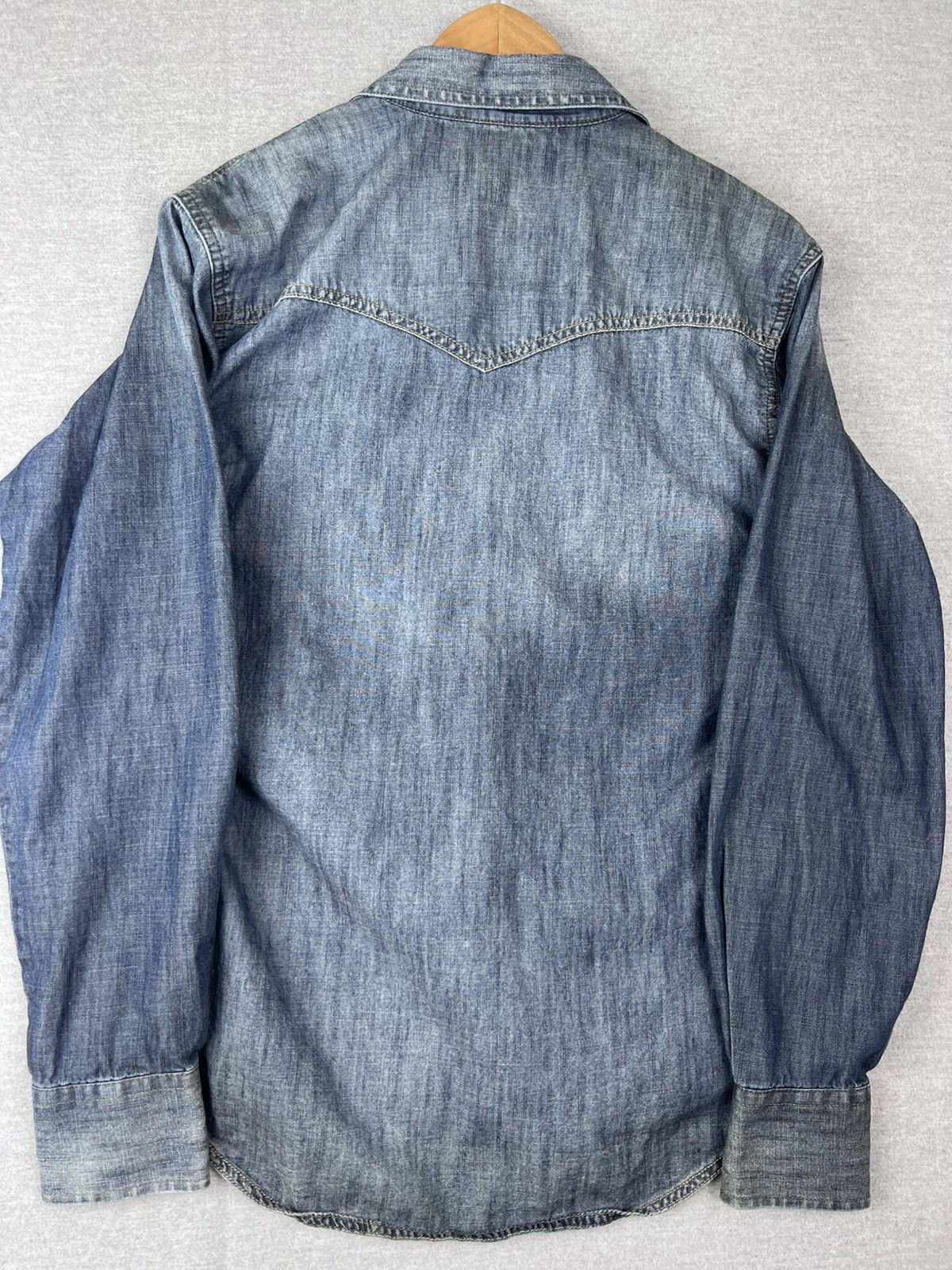 Vintage × Wrangler Wrangler Retro Premium Denim Mens Small Chambray Shirt Pearl Size US S / EU 44-46 / 1 - 4 Thumbnail