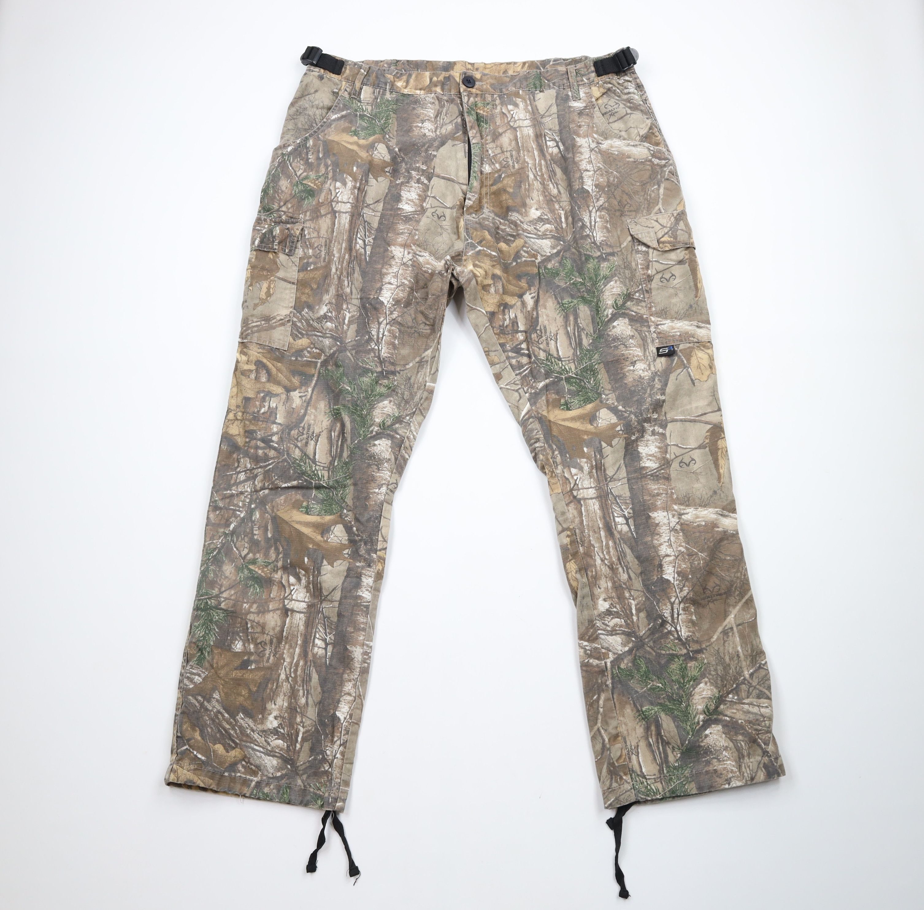 Vintage Vintage 90s Streetwear Camouflage Wide Leg Cargo Pants Size US 40 / EU 56 - 1 Thumbnail