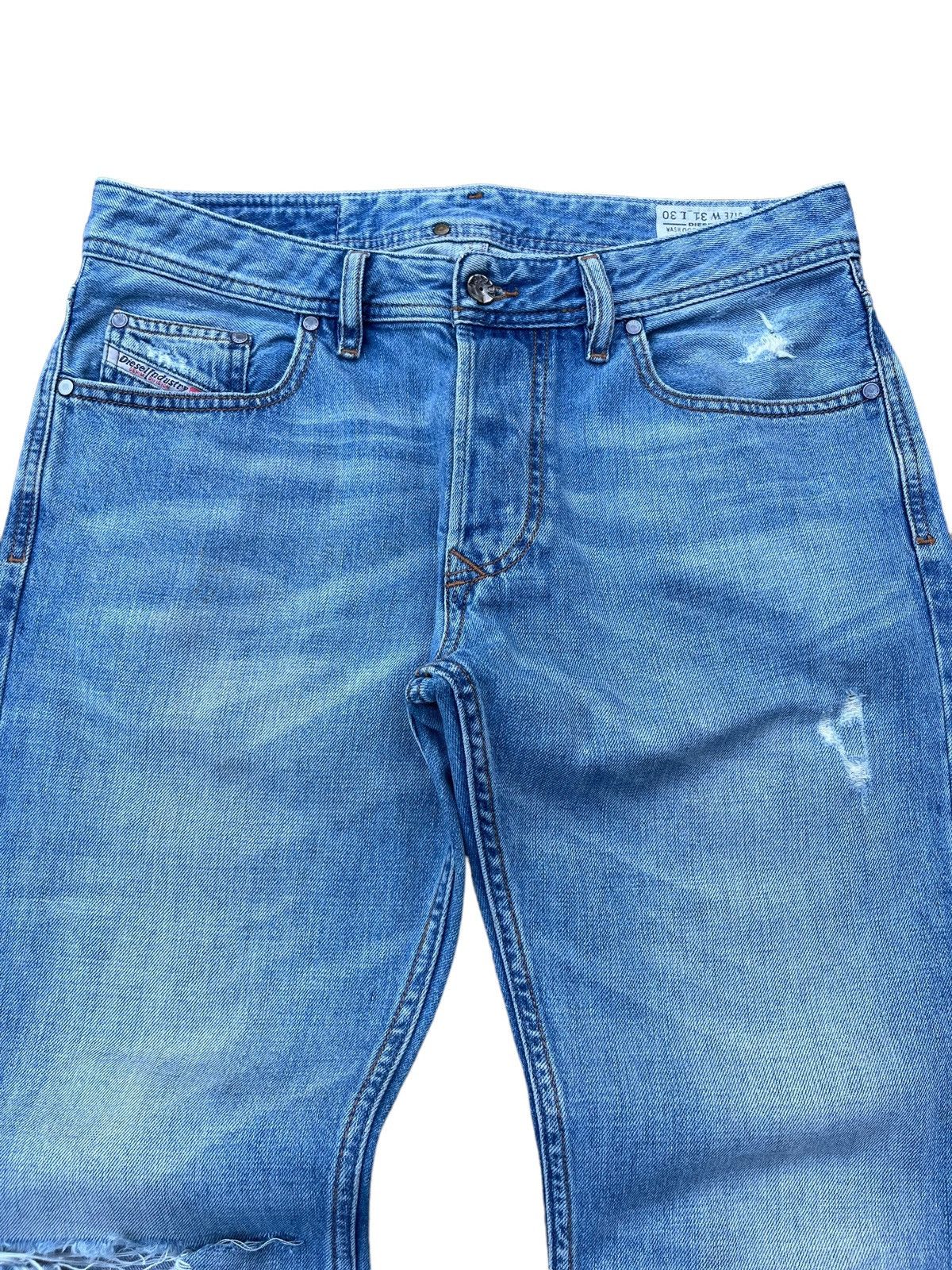 Diesel Vintage Y2K Diesel Larkee Light Blue Distressed Classic Jean Size US 32 / EU 48 - 3 Thumbnail