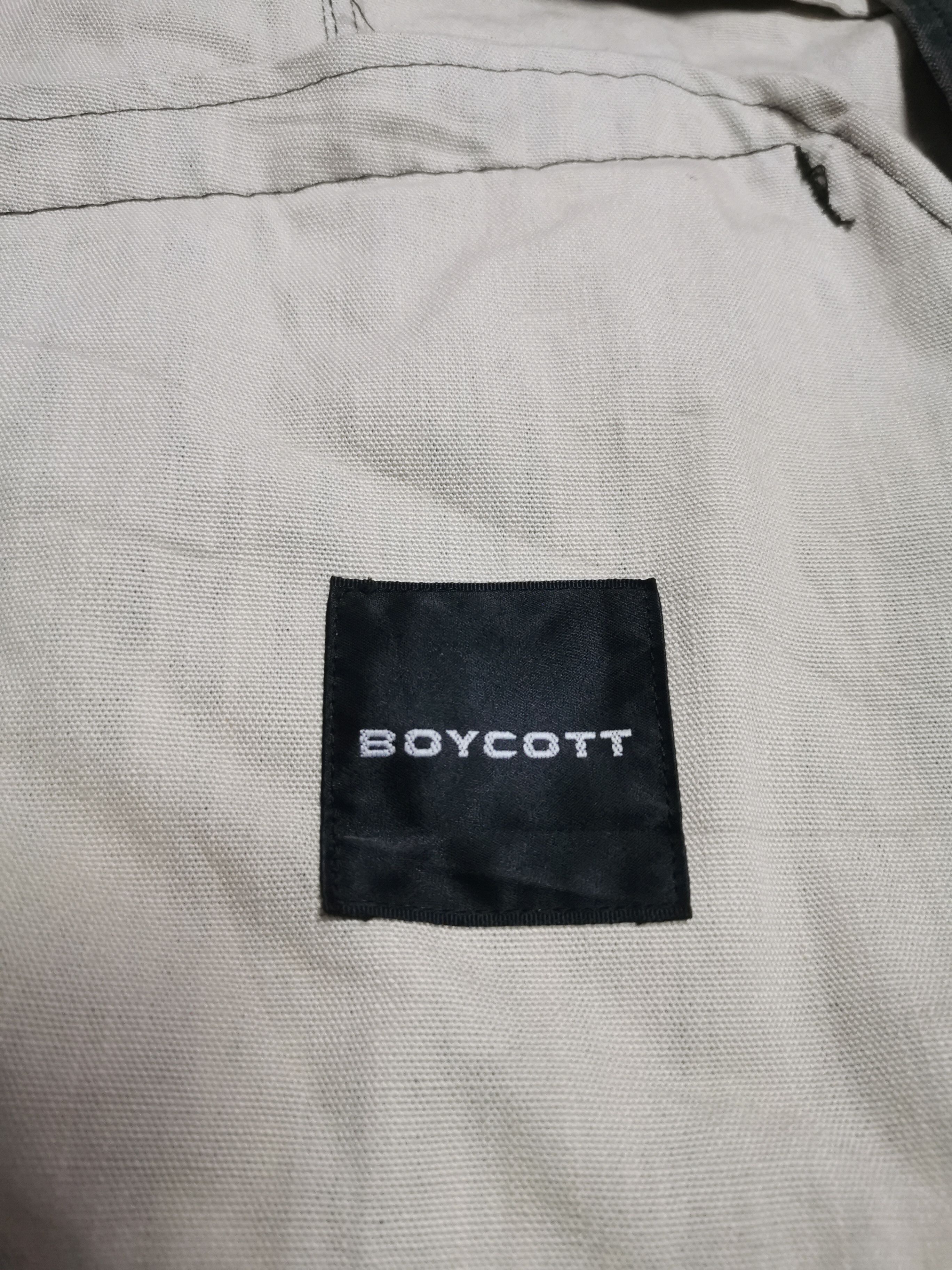 Boycott × Japanese Brand !! Rare !! BOYCOTT x Japanese Size US M / EU 48-50 / 2 - 9 Thumbnail
