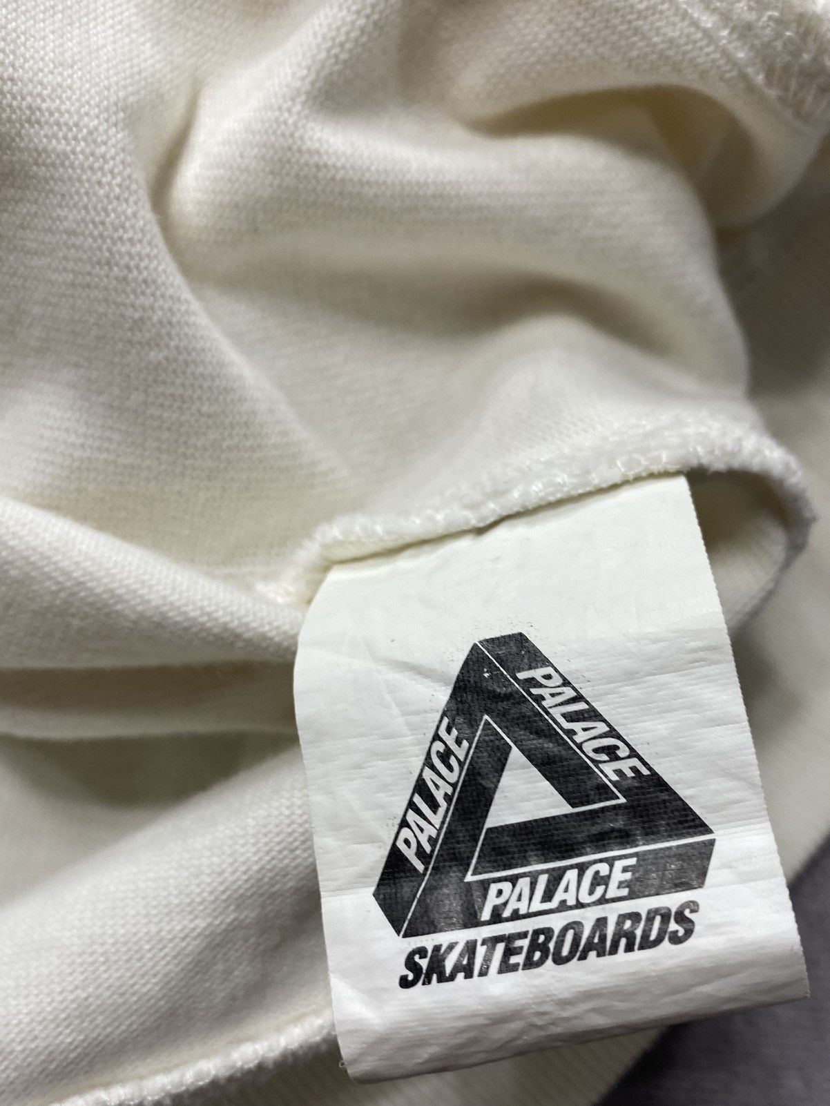 Palace Palace Inserto Crew White (SS19) Size US L / EU 52-54 / 3 - 5 Thumbnail