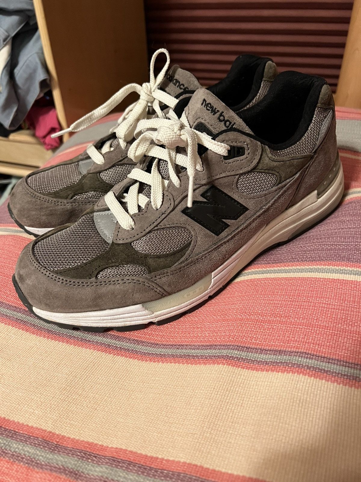 JJJJound × New Balance New Balance 992 JJJJound Grey - M992J2 Size US 10 / EU 43 - 2 Thumbnail