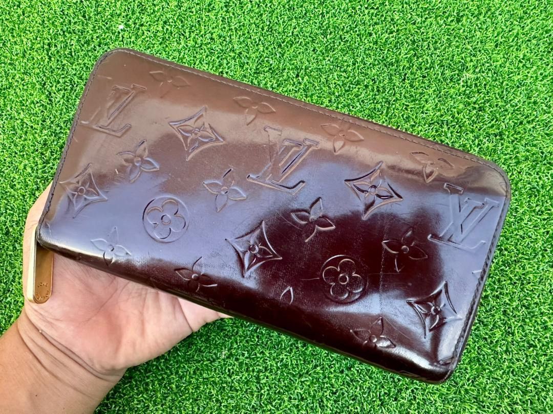 Louis Vuitton Authentic Louis Vuitton Amarante Monogram Vernis Zippy Size ONE SIZE - 1 Thumbnail