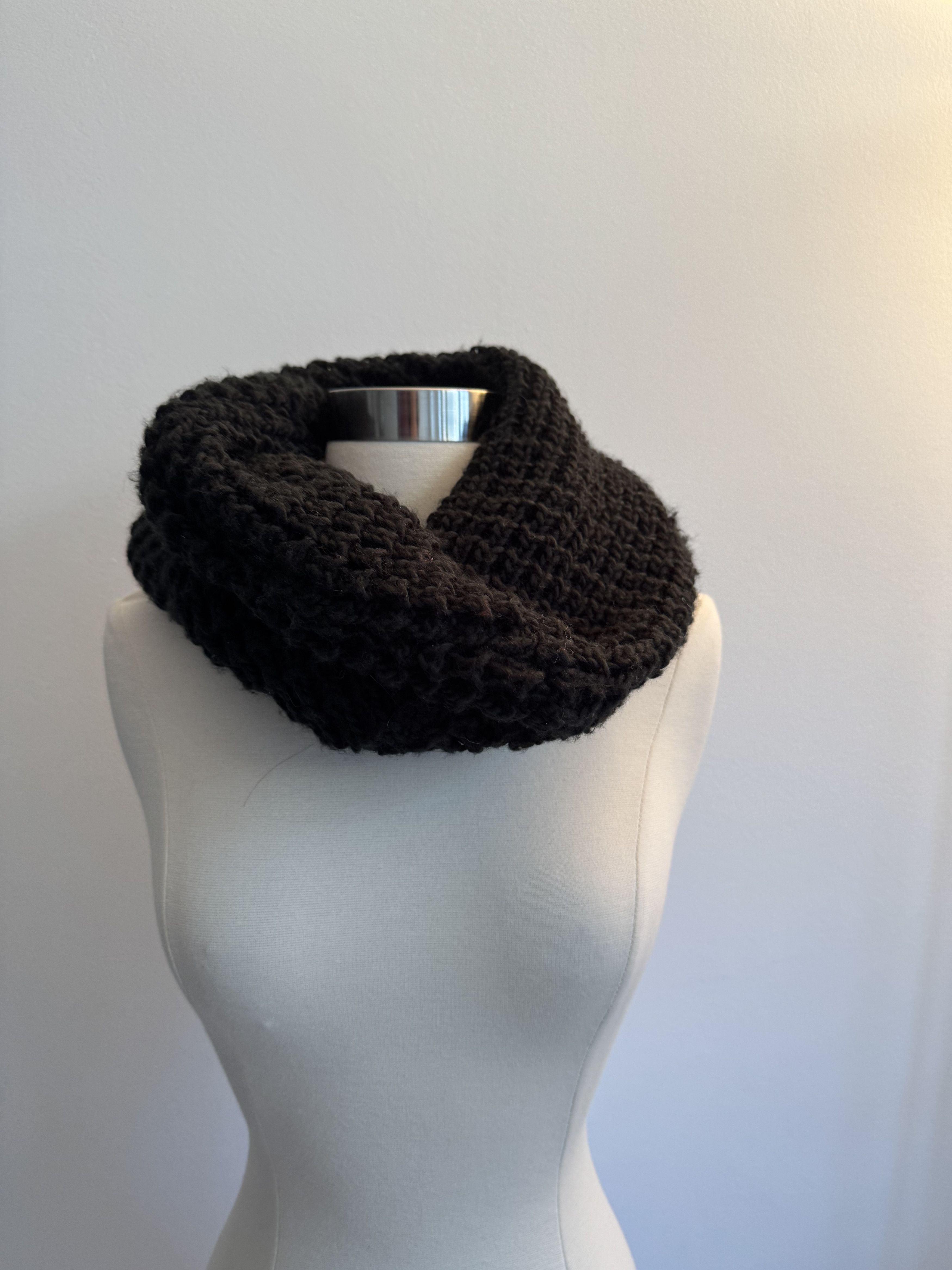 Other Knitted Infinity Scarf Size ONE SIZE - 1 Thumbnail