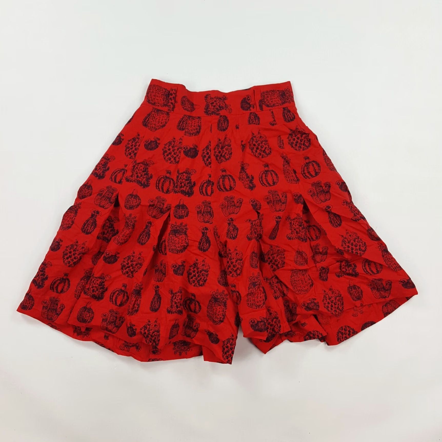 Vintage VINTAGE Como Golf Red Cactus Print Paperbag Shorts Womens Size 4 Outdoor Relaxed Size 27" / US 4 / IT 40 - 5 Thumbnail