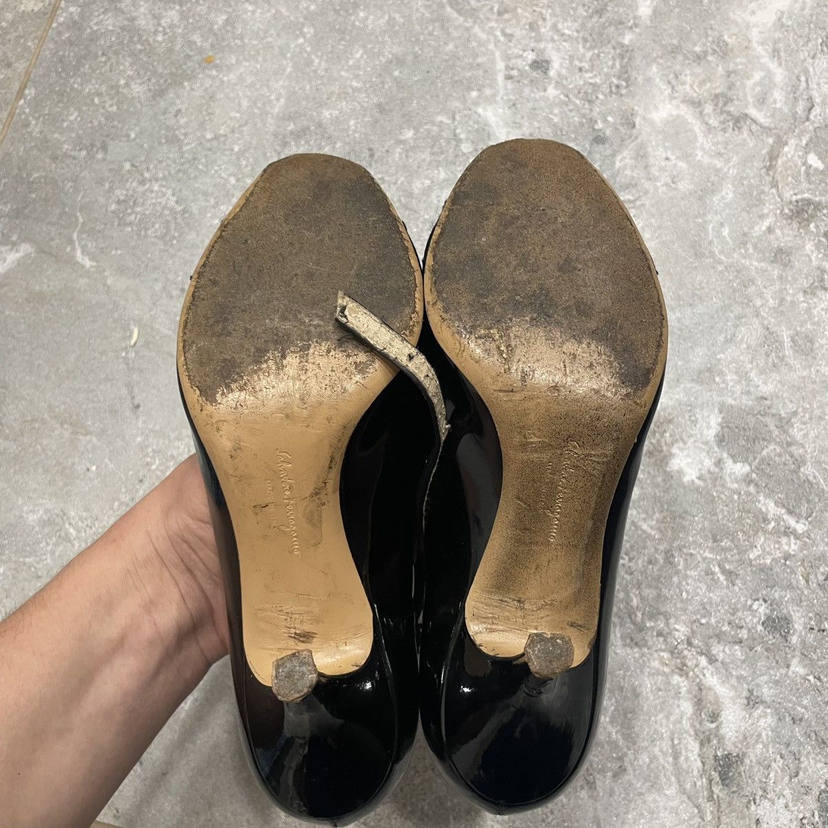 Salvatore Ferragamo OSIMO BLACK PATENT LEATHER VARA BOW LOGO PLATFORM PUMPS 7 B Size US 7 / IT 37 - 11 Thumbnail