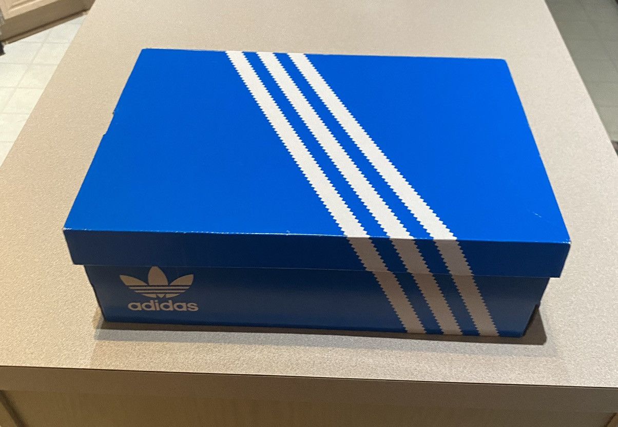 Adidas Adidas Hyperturf White and Metallic Size US 12 / EU 45 - 7 Thumbnail