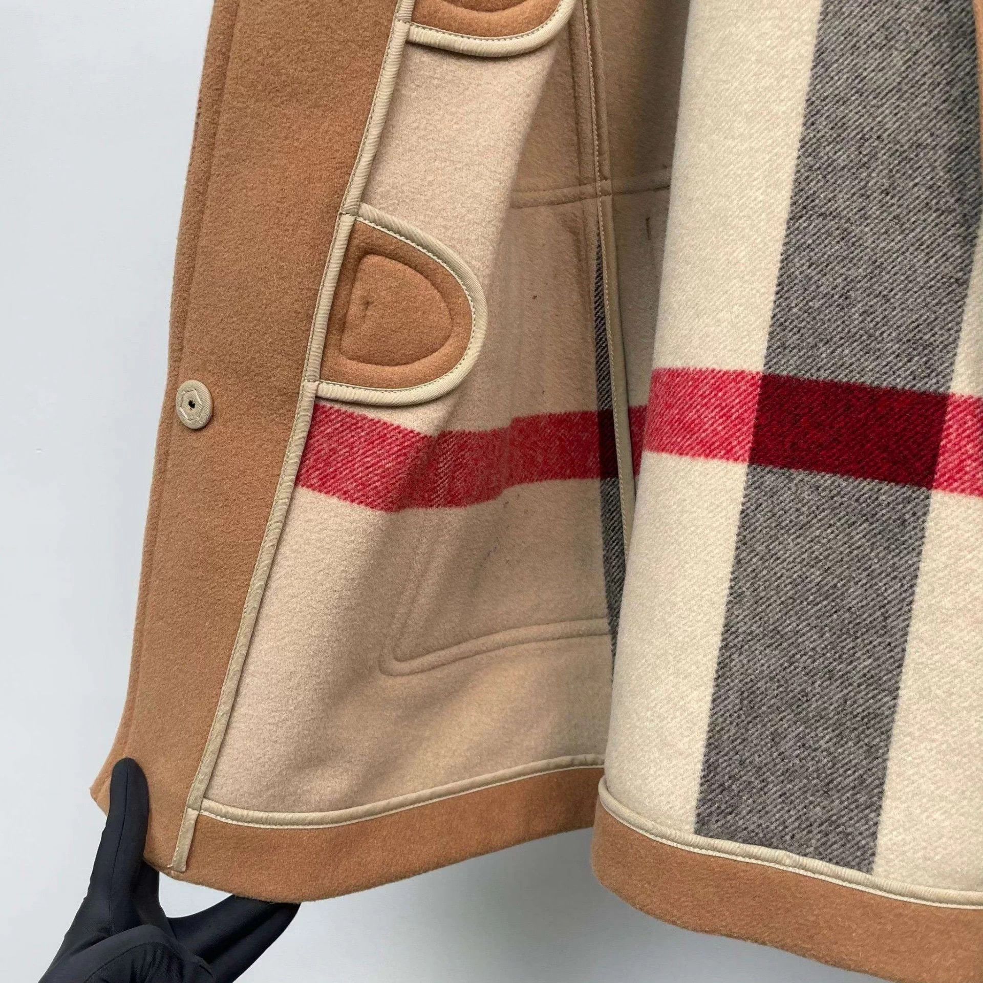 Burberry Burberry Women's Wool Horn Button Coat Size 8 Size M / US 6-8 / IT 42-44 - 9 Thumbnail
