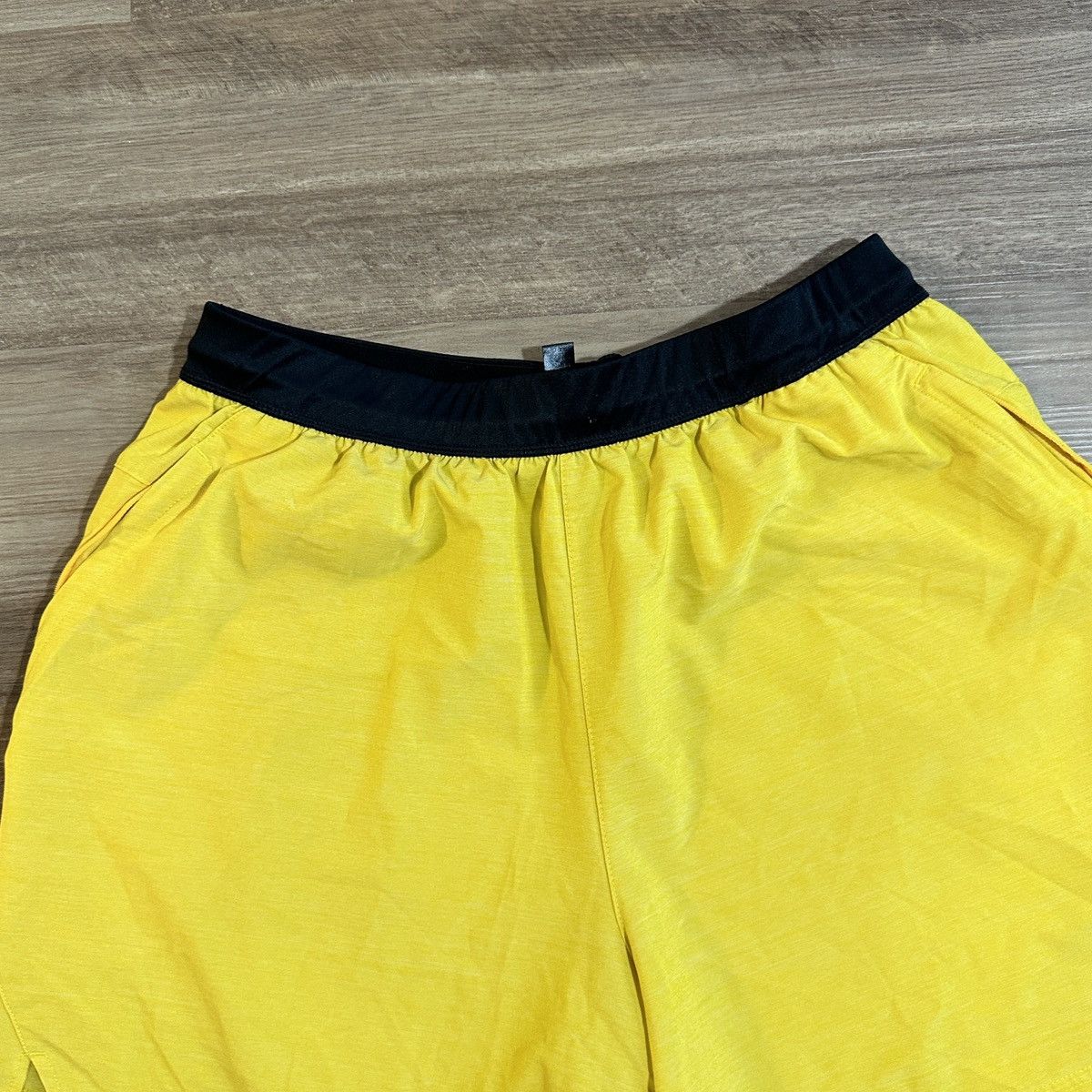 Adidas Adidas Men’s Aero Ready Training Shorts Size L Yellow/Black Size US 33 - 2 Thumbnail