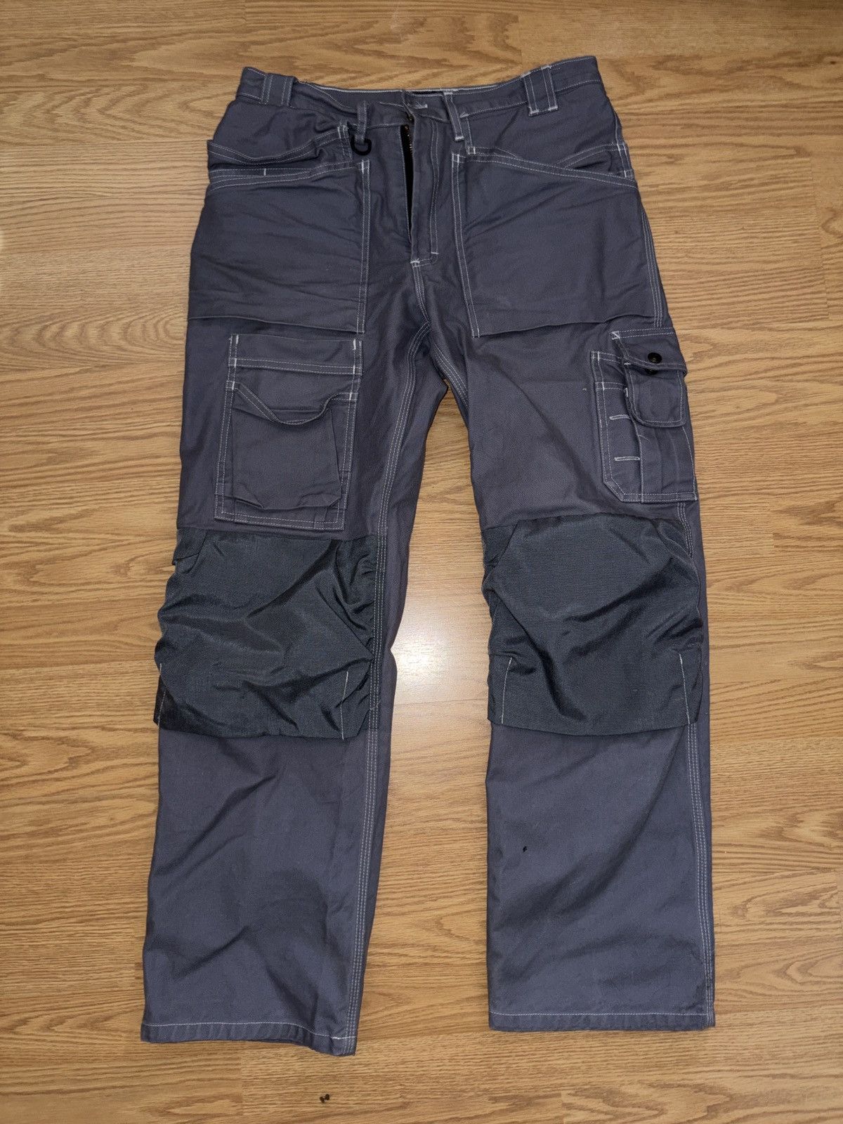 Japanese Brand Japanese Brand Grey pants Size US 32 / EU 48 - 1 Thumbnail