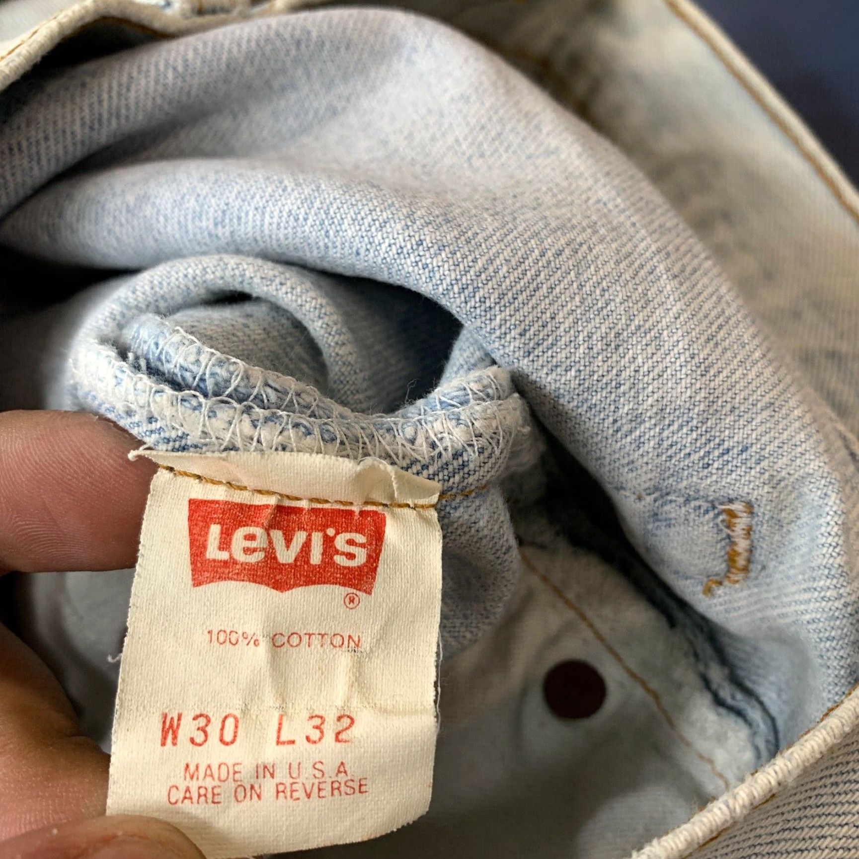 Levi's VINTAGE Levi's 501 Blue Denim Jeans Distressed Straight Fit 29x30 USA Mens Size US 29 - 2 Thumbnail