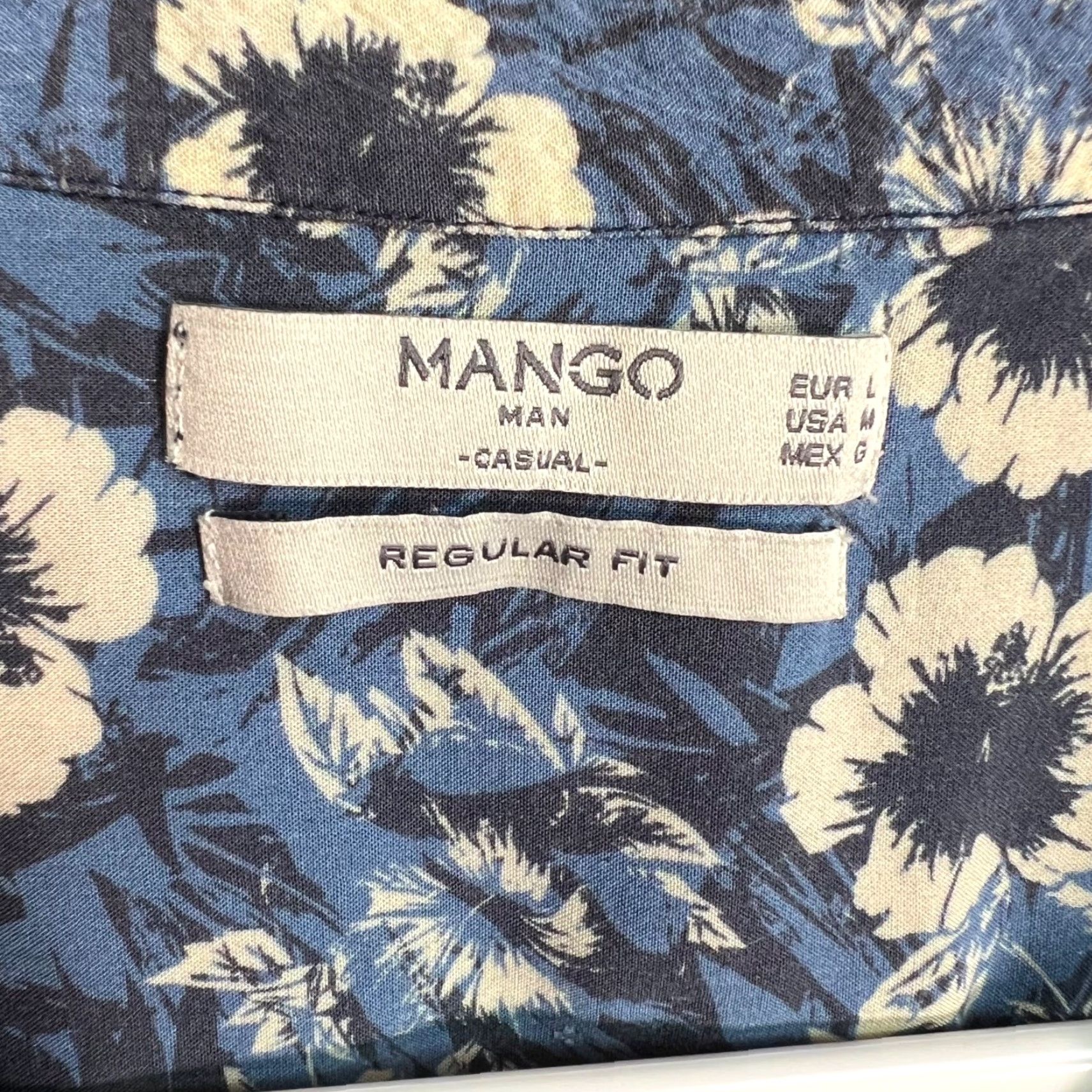 Mango Mango Mens Floral Print Casual Shirt Blue Medium Regular Fit Button-Up Short Sleeve Collared Size US M / EU 48-50 / 2 - 3 Thumbnail