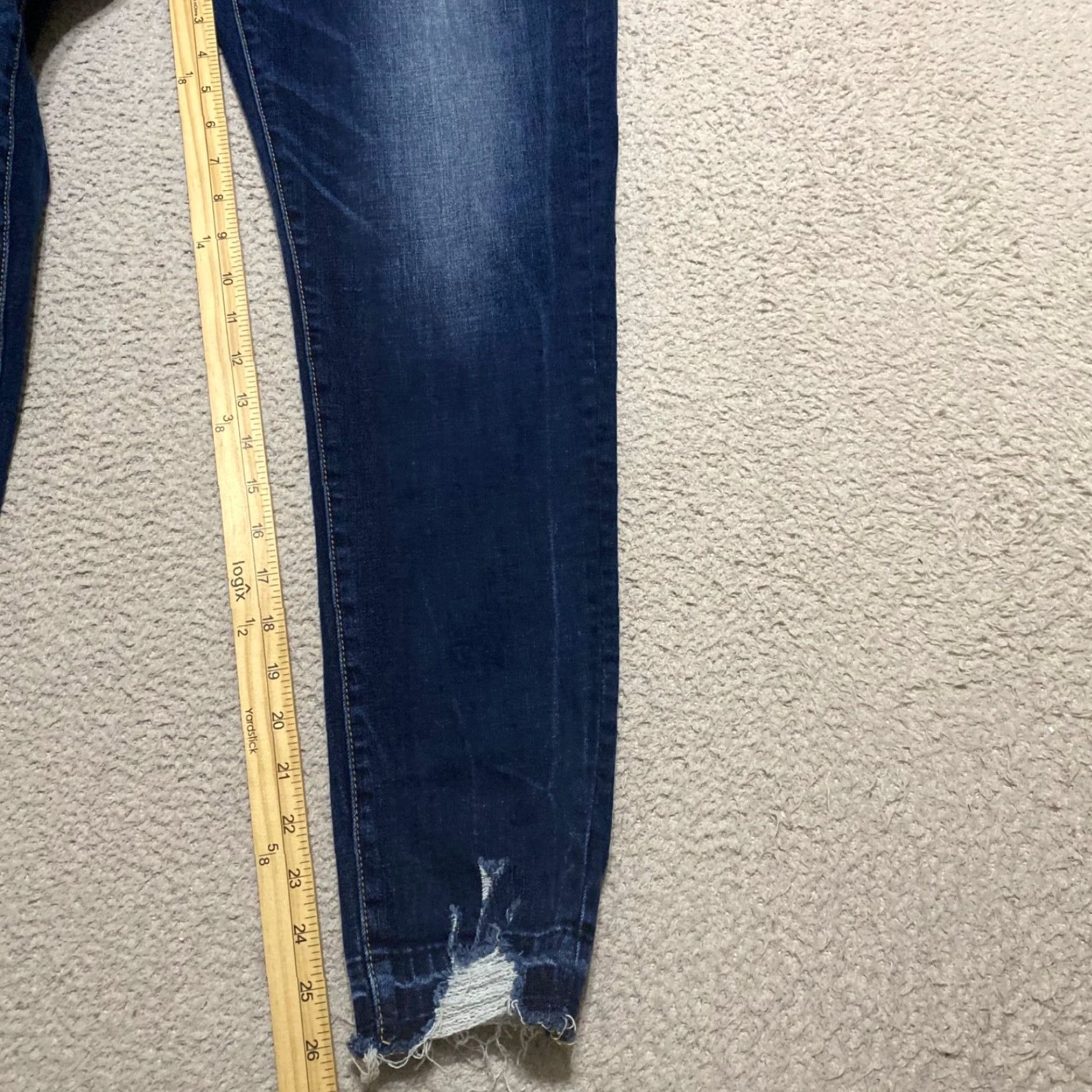 Buckle Black Buckle Black Jeans Buckle Black 29 Blue Denim Dark Wash Skinny Mid Rise 26 Inseam 5-Pocket Denim Denim Stretch Logo Regular Womens Size 29" - 6 Thumbnail