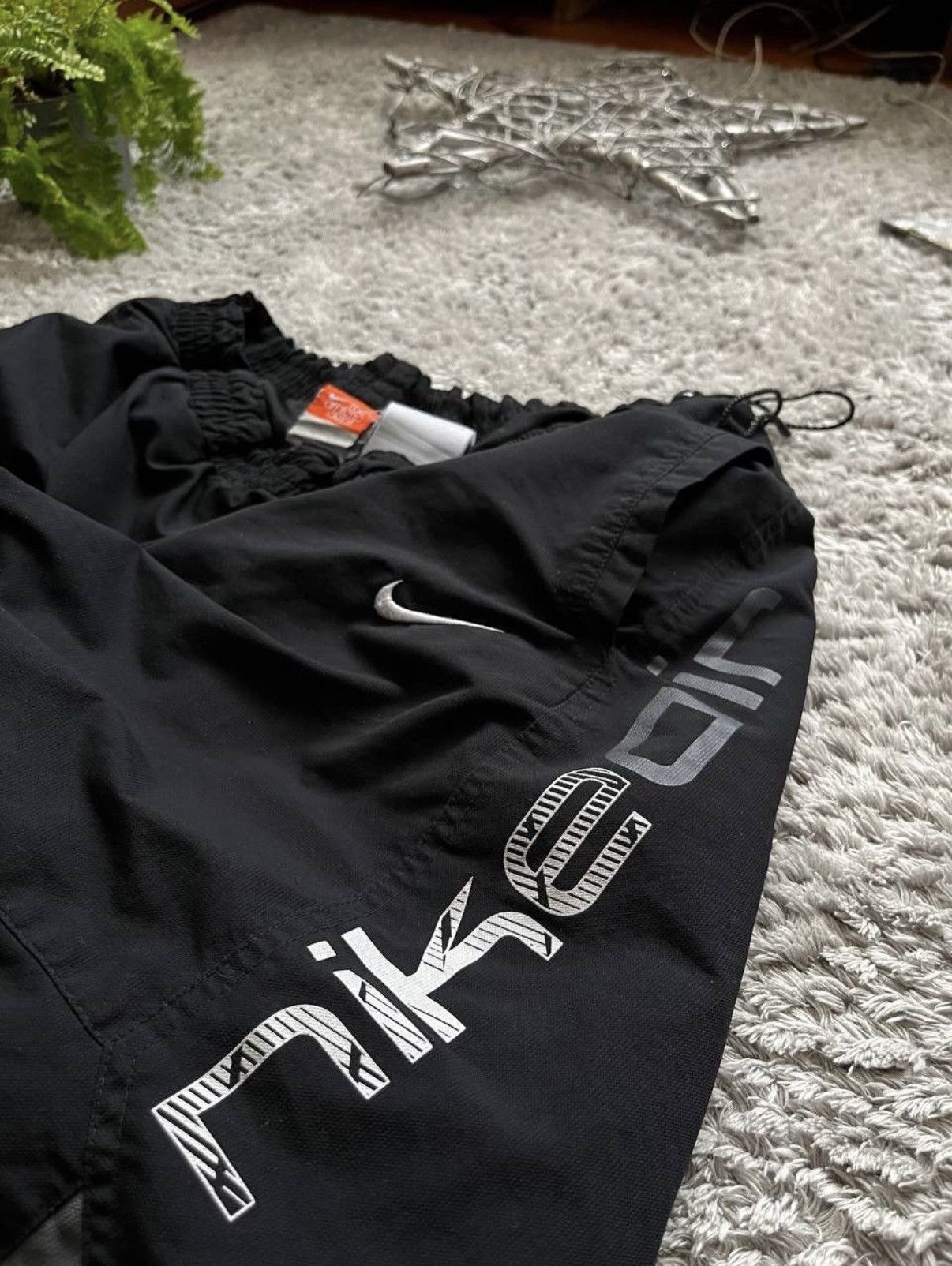 Nike 00s Nike Big Logo Short Rare Swoosh Drill Streetwear Nylon Size US 34 / EU 50 - 5 Thumbnail