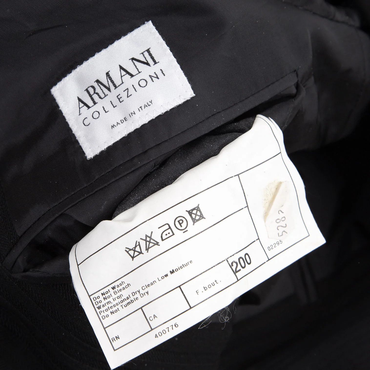 Armani Collezioni Shadow Stripe 2-Button Jacket in Black Size 52R Size US XXS / EU 40 - 19 Thumbnail