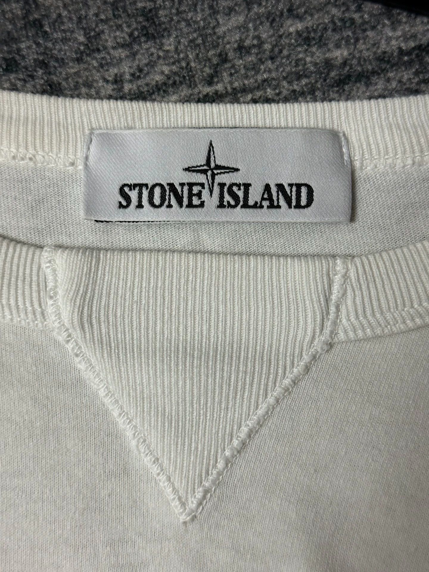 Stone Island Stone Island 22ss Side Zip Pkt Compass Embro White Short XL Size US XL / EU 56 / 4 - 5 Thumbnail
