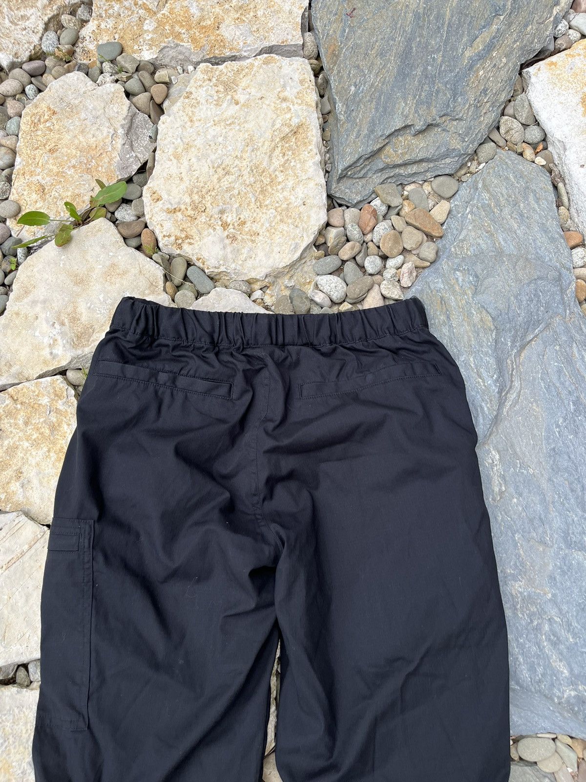 Uniqlo Uniqlo Heattech cargo multipocket insulated pants with belt Size US 30 / EU 46 - 13 Thumbnail