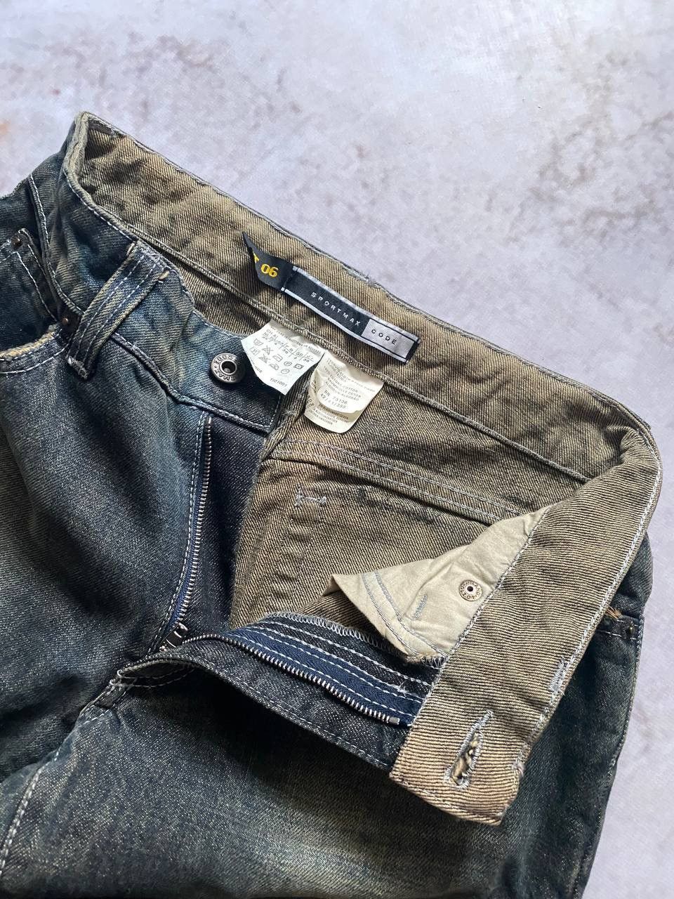 Designer Vintage MaxMara Faded Bootcut Flared Jeans Luxury Y2K Size 26" / US 2 / IT 38 - 4 Thumbnail