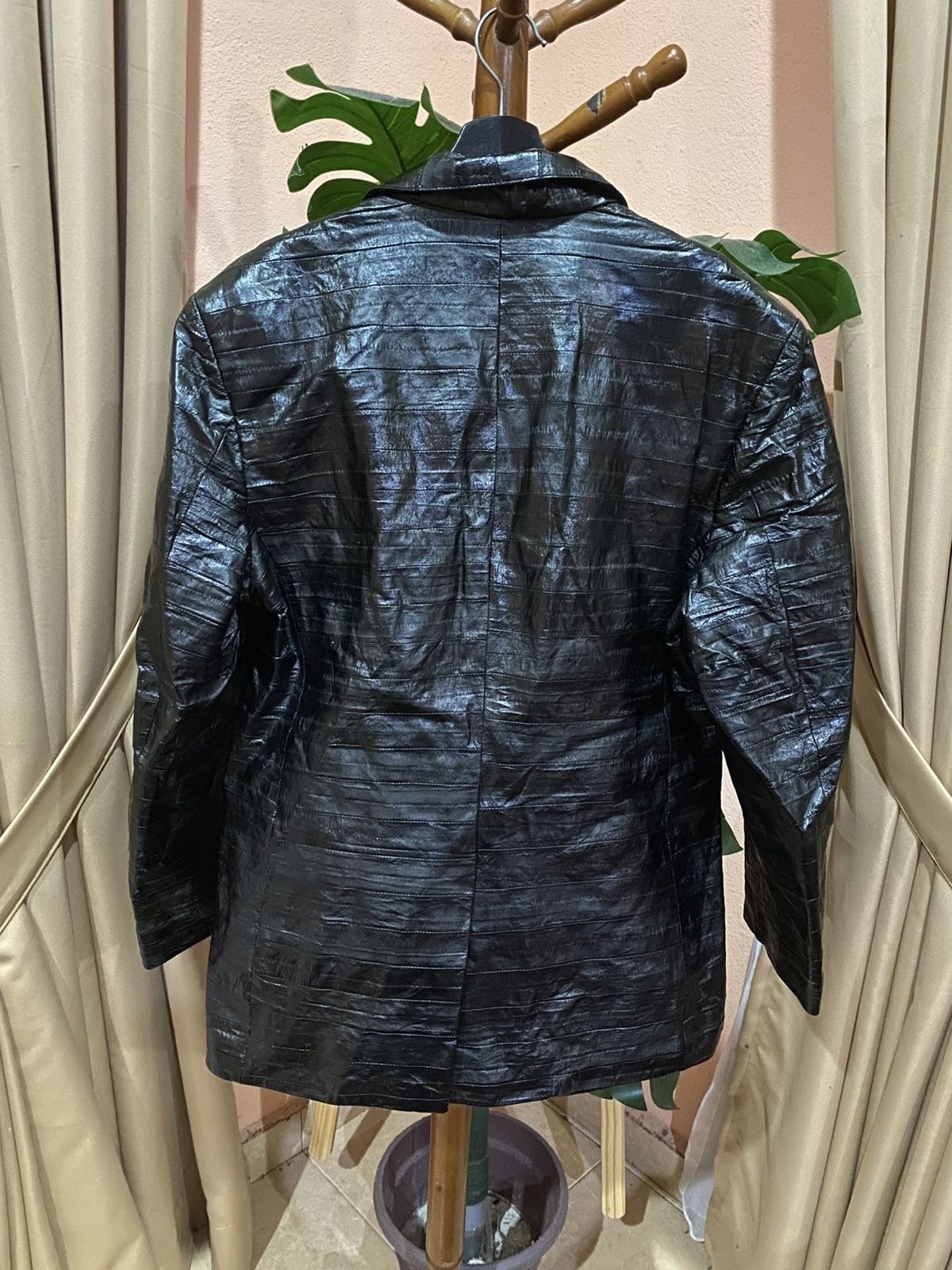 Other Vintage Glossy Black Faux Leather Blazer Jacket - Unisex Size US L / EU 52-54 / 3 - 10 Thumbnail