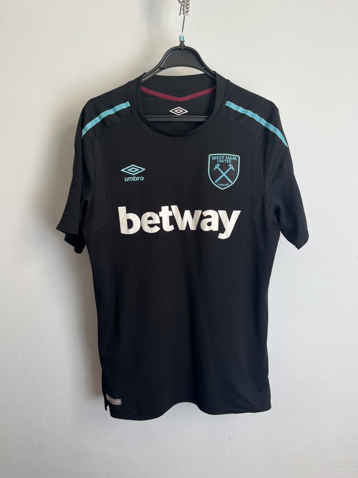 Umbro Westham Jersey Size US L / EU 52-54 / 3 - 1 Thumbnail