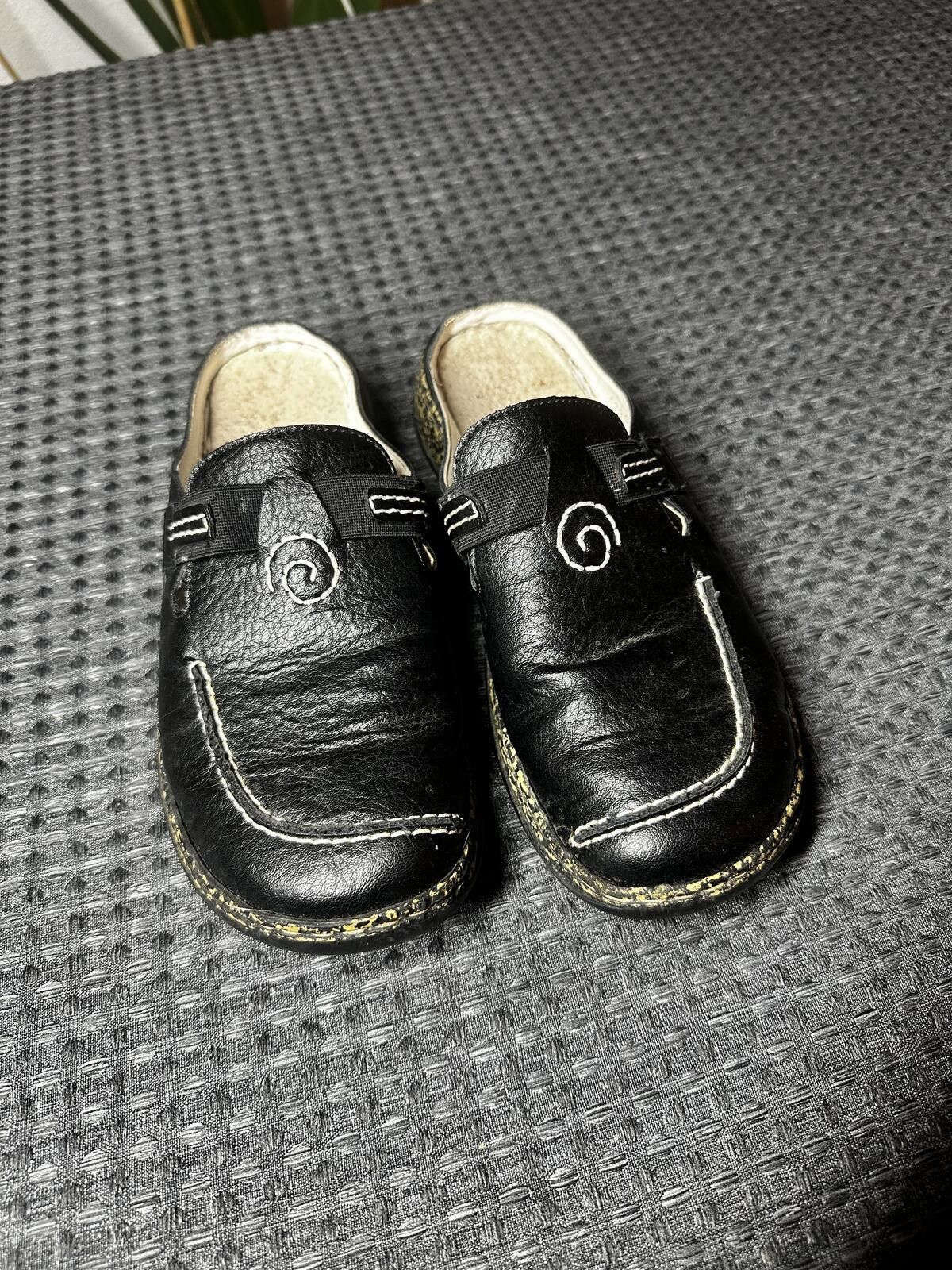 Rieker Rieker Black Slip-On Comfort Clogs Size US 6.5 / EU 39-40 - 1 Thumbnail