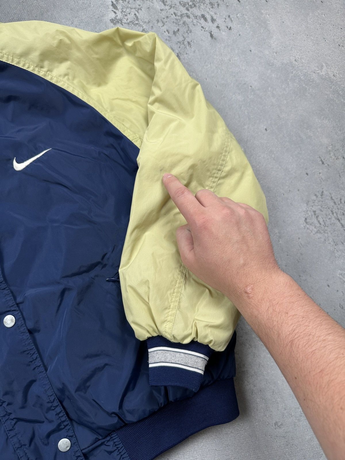 Nike Vintage Nike two-tone Hooded Jacket Blue Yellow 90s Varsity Size M / US 6-8 / IT 42-44 - 6 Thumbnail