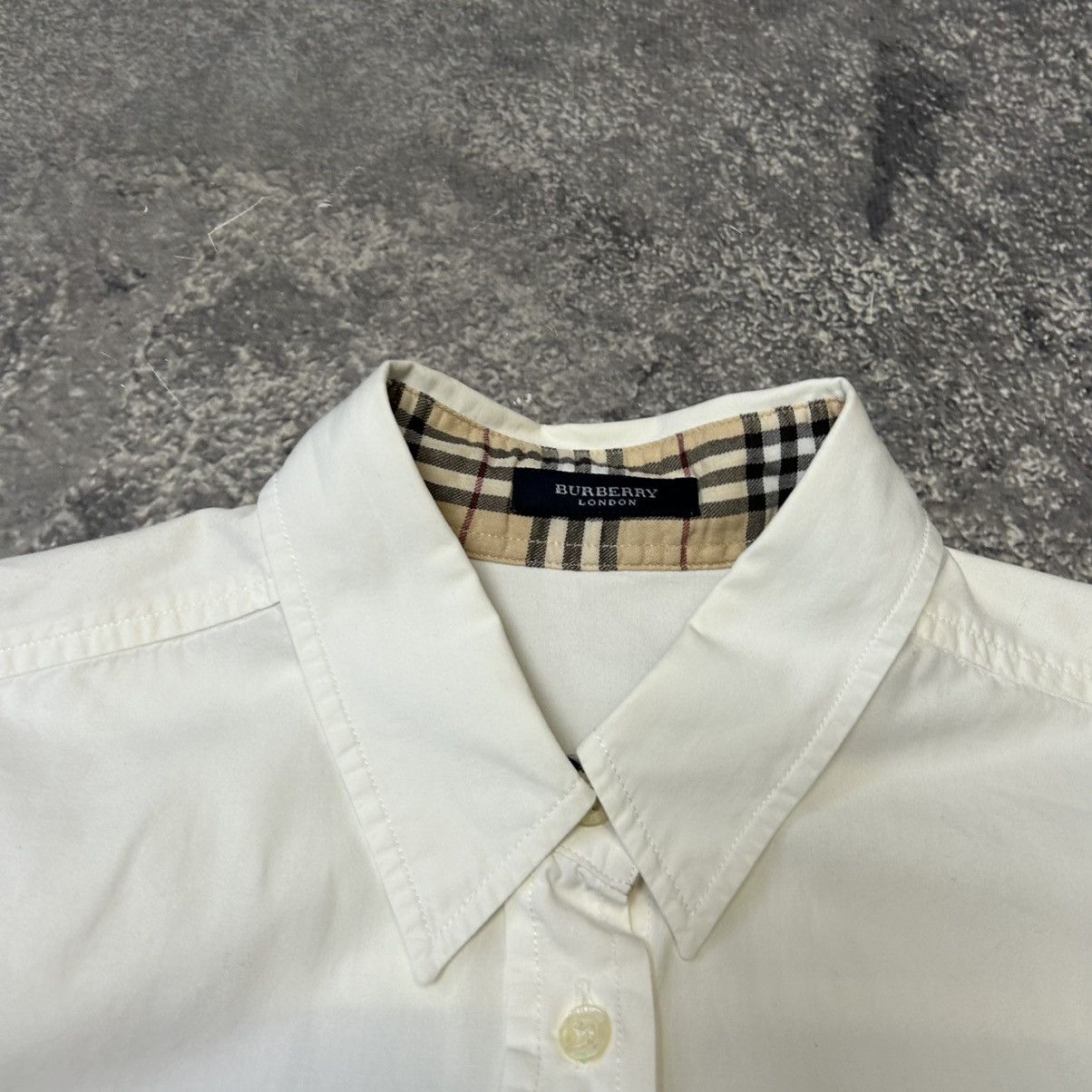 Burberry Luxury Burberry Small Logo Button Basic designer shirt Size L / US 10 / IT 46 - 7 Thumbnail