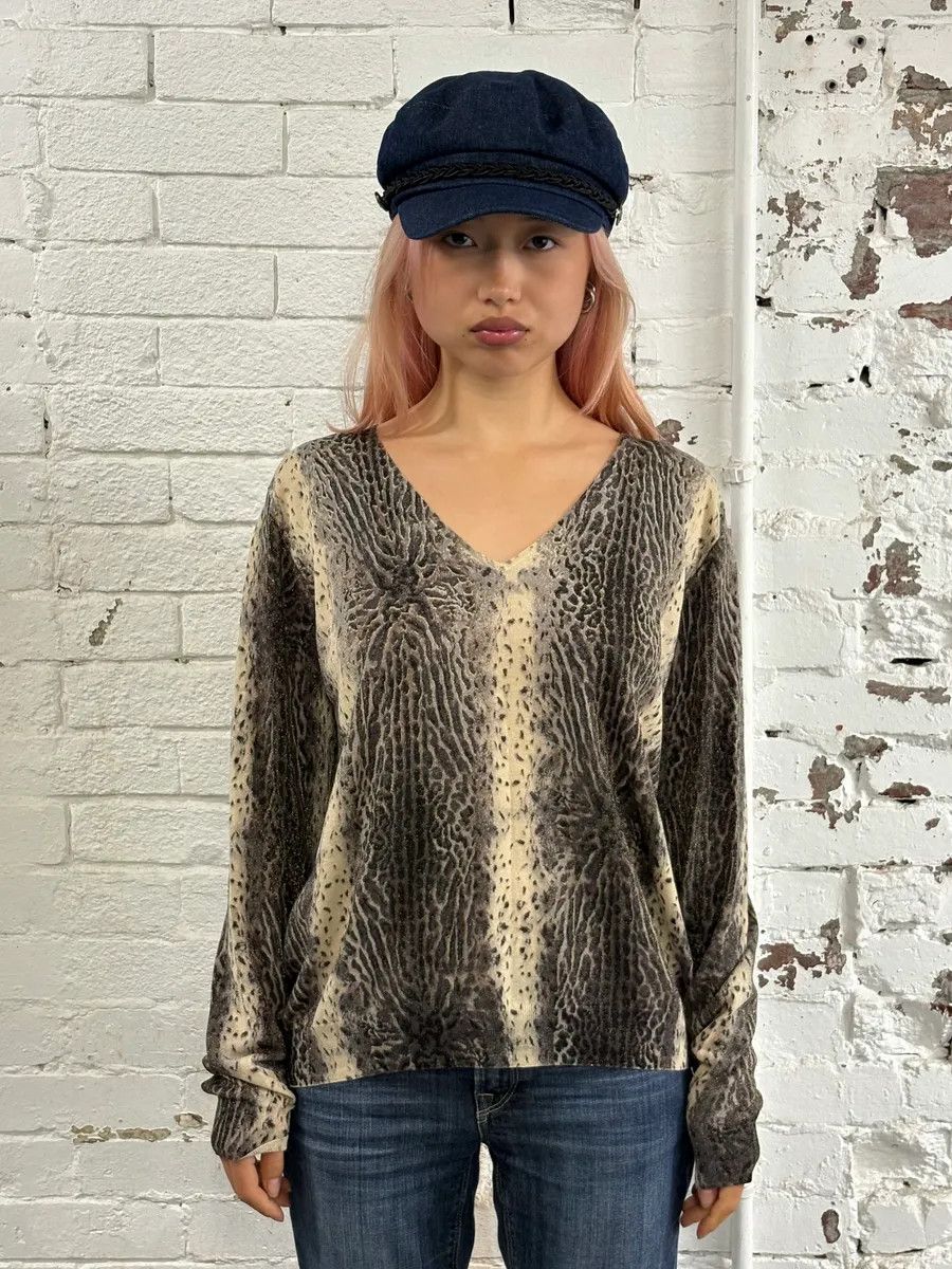 Roberto Cavalli 2000s Roberto Cavalli Leopard Beige Knit V Neck Sweater Size US S / EU 44-46 / 1 - 2 Thumbnail