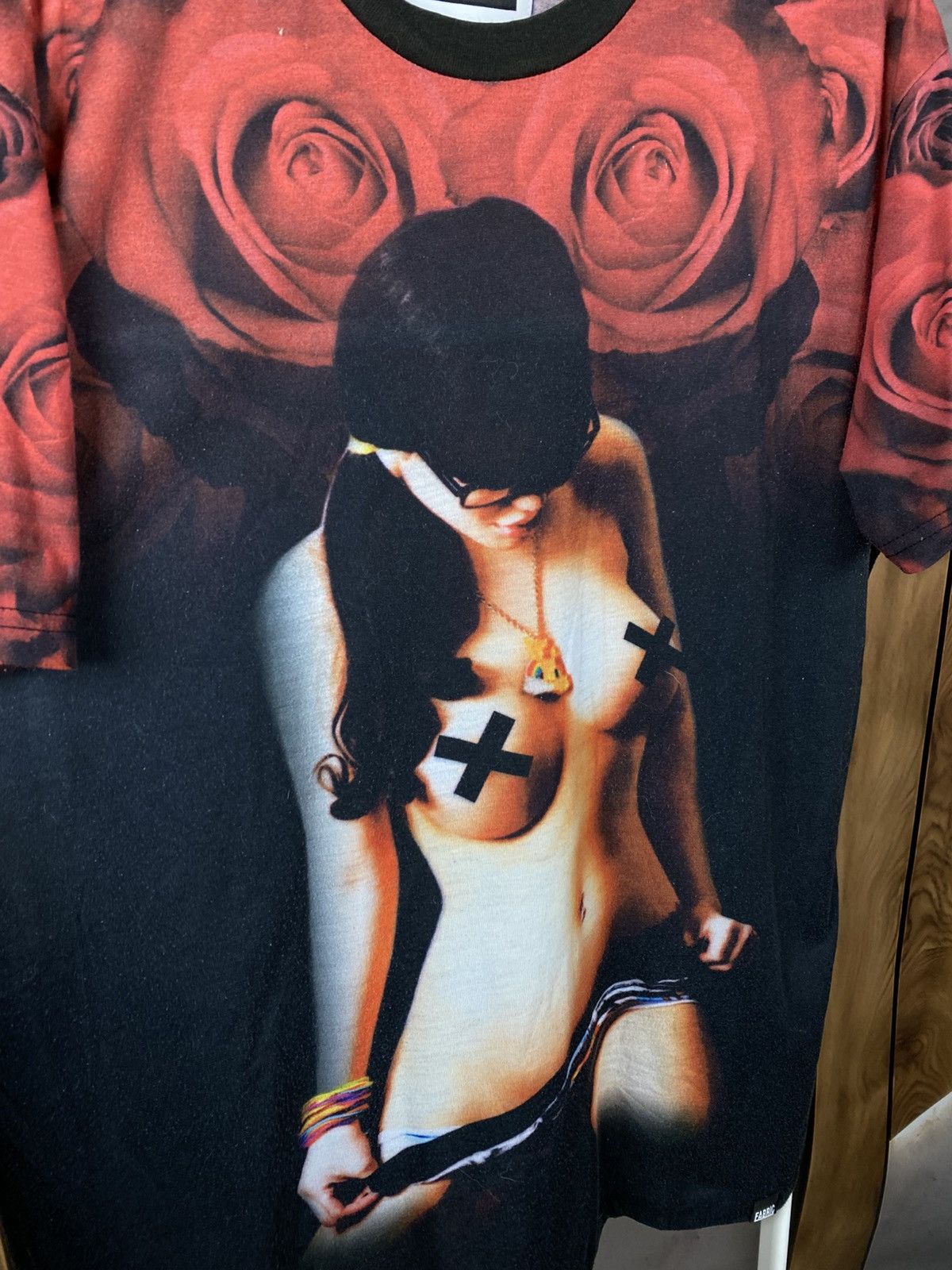 Vintage 🌹T-Shirt Sex Girls Fabric Art Rap Tee🌹 Size US L / EU 52-54 / 3 - 2 Thumbnail
