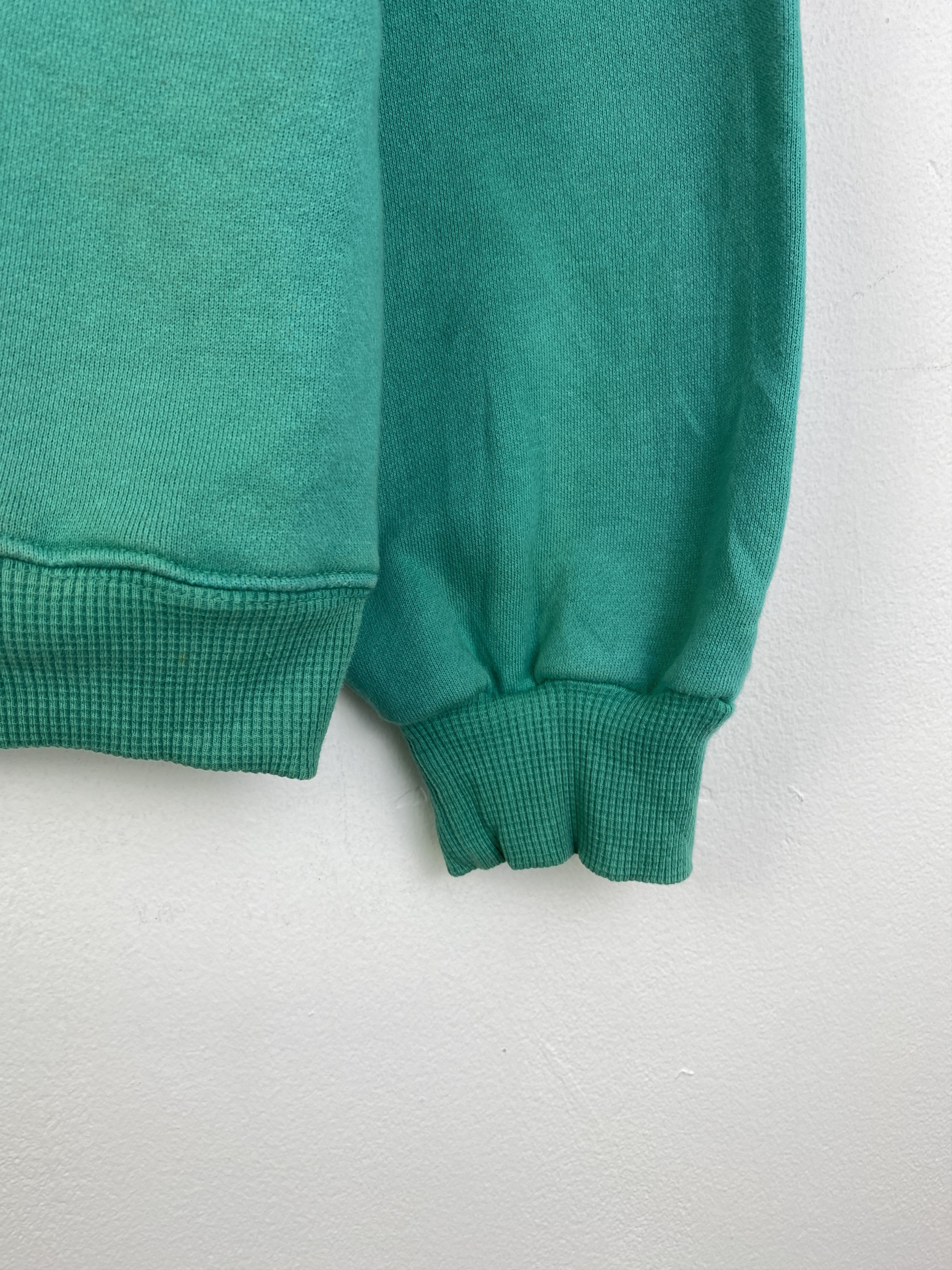 Vintage Vintage 90s Taiwan Spell Out Crewneck Sweatshirt SH0268 Size US L / EU 52-54 / 3 - 7 Thumbnail