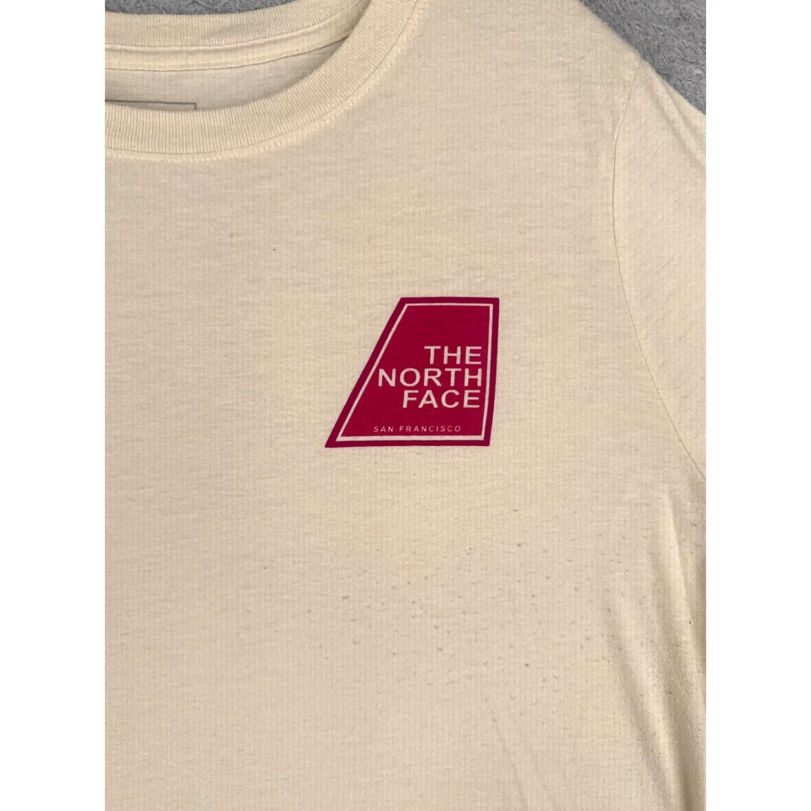 The North Face The North Face Women's T-Shirt Large Yellow Cotton Casual Crew Neck Short Sleeve Size L / US 10 / IT 46 - 6 Thumbnail